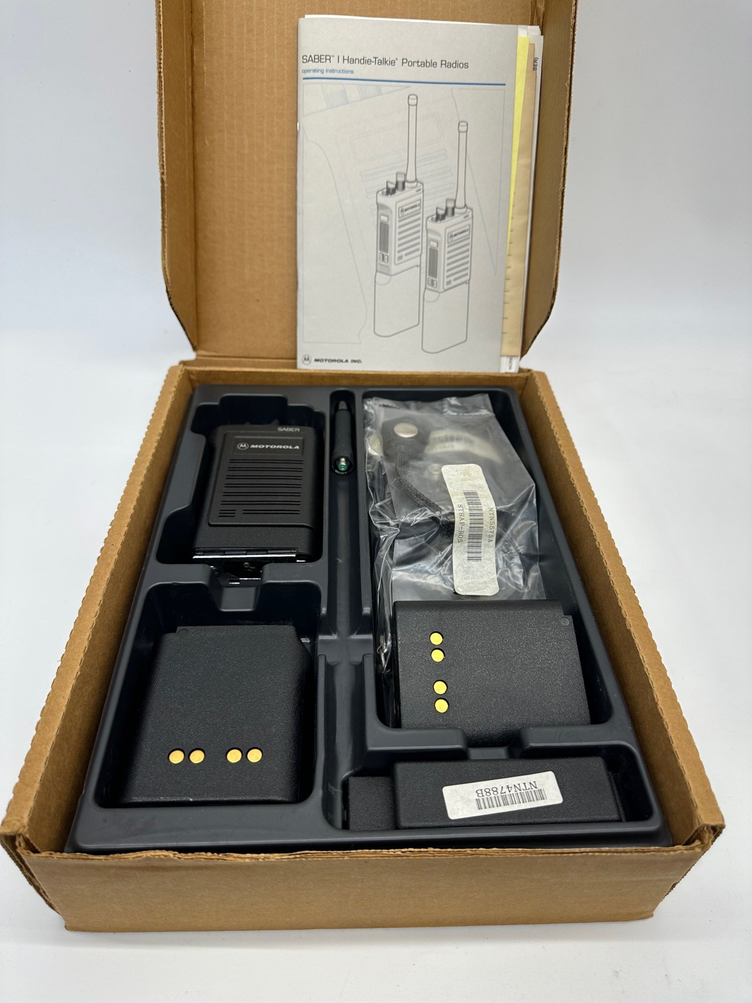 Motorola Saber VHF/UHF Two-Way Radio Handie Talkie H99QX+057H H44QXN7139CN with SecureNet - Portable Walkie Talkie for Construction, Security & Outdoor Adventures