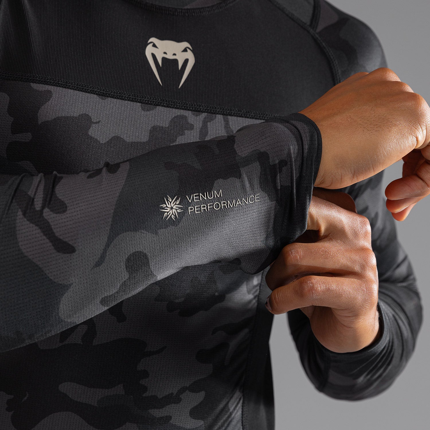 Venum G Fit Air Men's Long Sleeve Rashguard - Digital Urban Camo MMA & BJJ Training Shirt - Moisture Wicking Compression Top for Grappling, MMA, Jiu-Jitsu & Workout