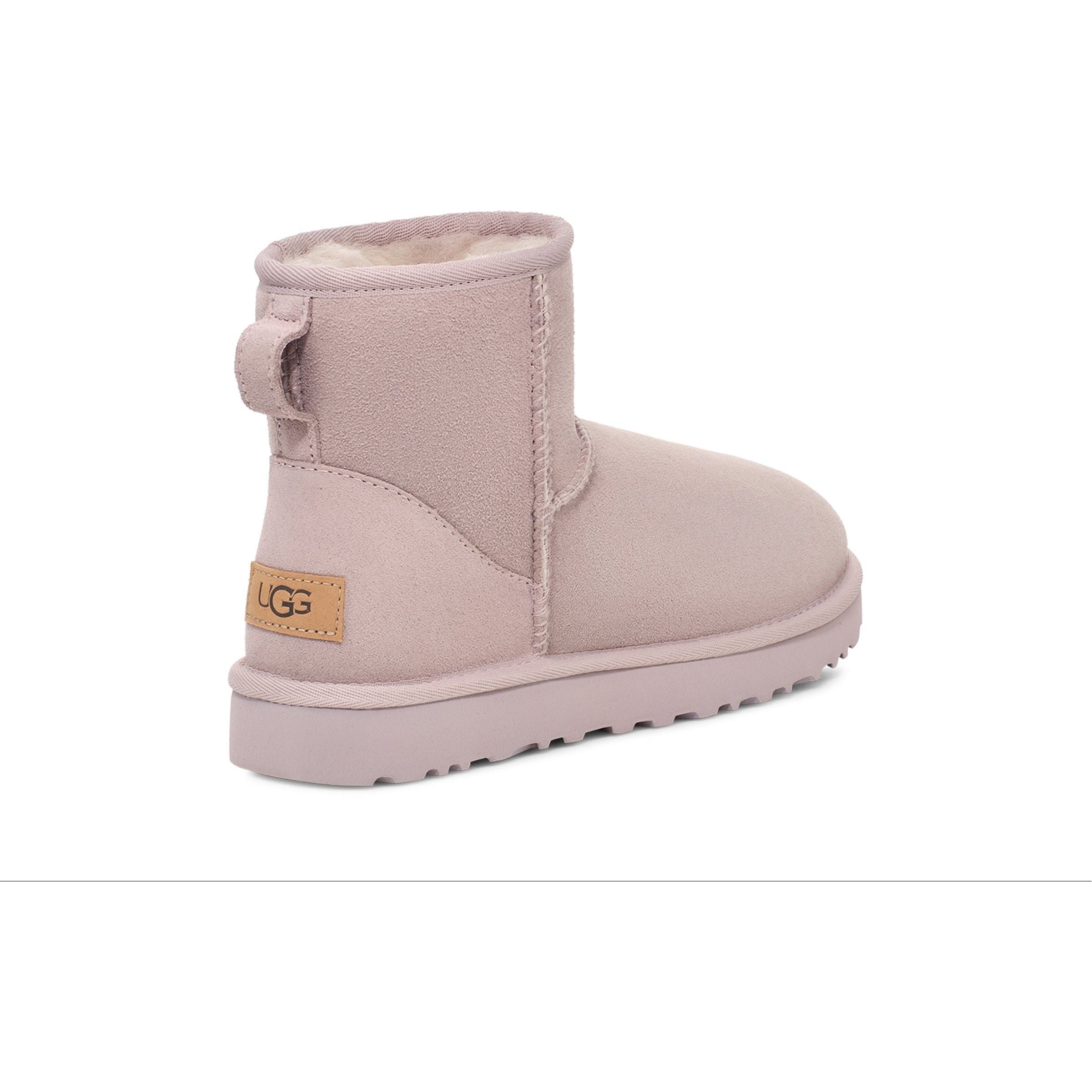 UGG Women’s Classic Mini II Boots in Pale Smoke - Cozy Winter Boots for Women, Fashionable Snow Boots for Cold Weather & Outdoor Activities