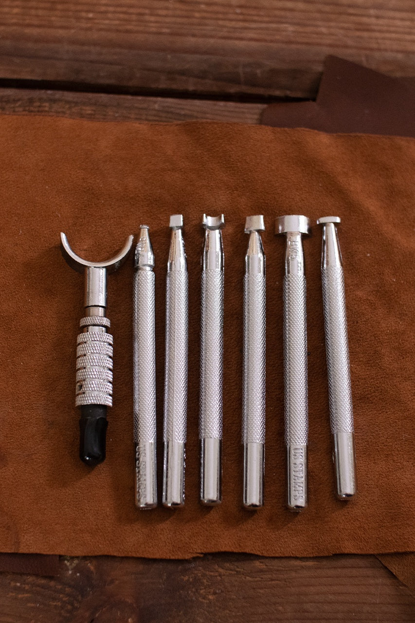 Professional Leather Embossing Tool Set with Swivel Knife - 7-Piece Kit for Leather Crafting, DIY Projects & Bookbinding | Perfect for Leatherworkers, Artists & Hobbyists