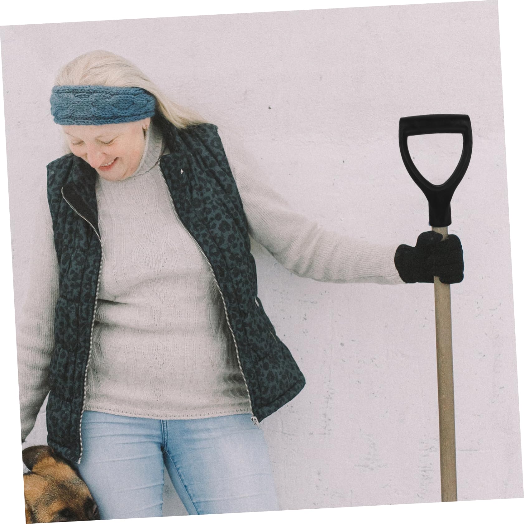 Yardwe 1-Piece Triangular Grip Metal Shovel Handle - Ergonomic Rake & Tool Handle Replacement for Gardening, Landscaping & Yard Work - Durable Plastic Coated Steel Shaft for Comfortable Use