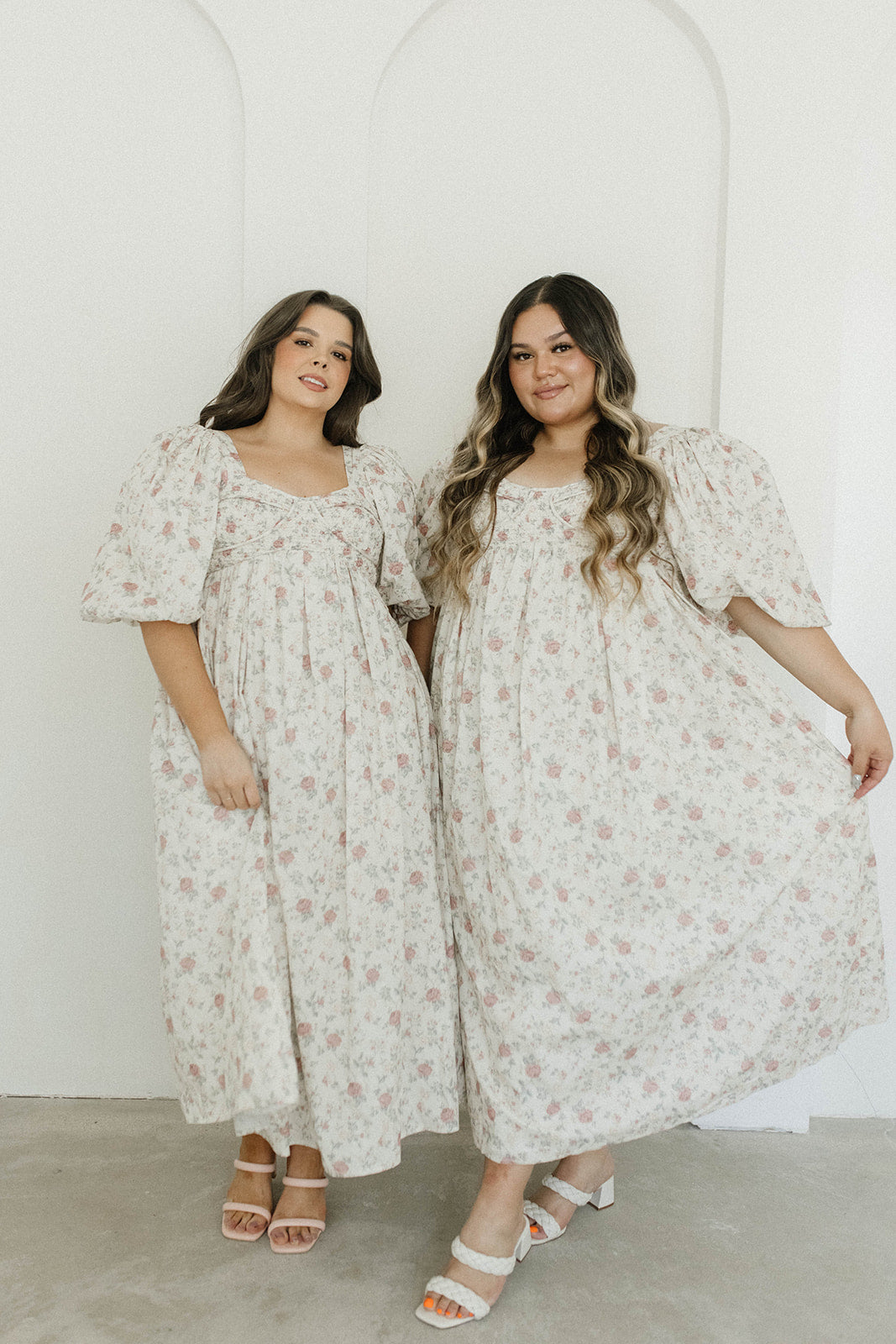 Harlow Maxi Dress in Off White Floral - Bump Friendly Maternity Dress & Inclusive Sizing (S-3XL) | Perfect for Pregnancy, Beach Vacations and Summer Weddings