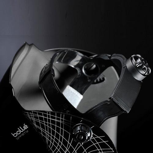 Bolle Fusion+ Auto Darkening Welding Helmet with Solar Power - ANSI Z87.1 Certified for Safety - Perfect for Metal Fabrication, Construction & DIY Welding Projects