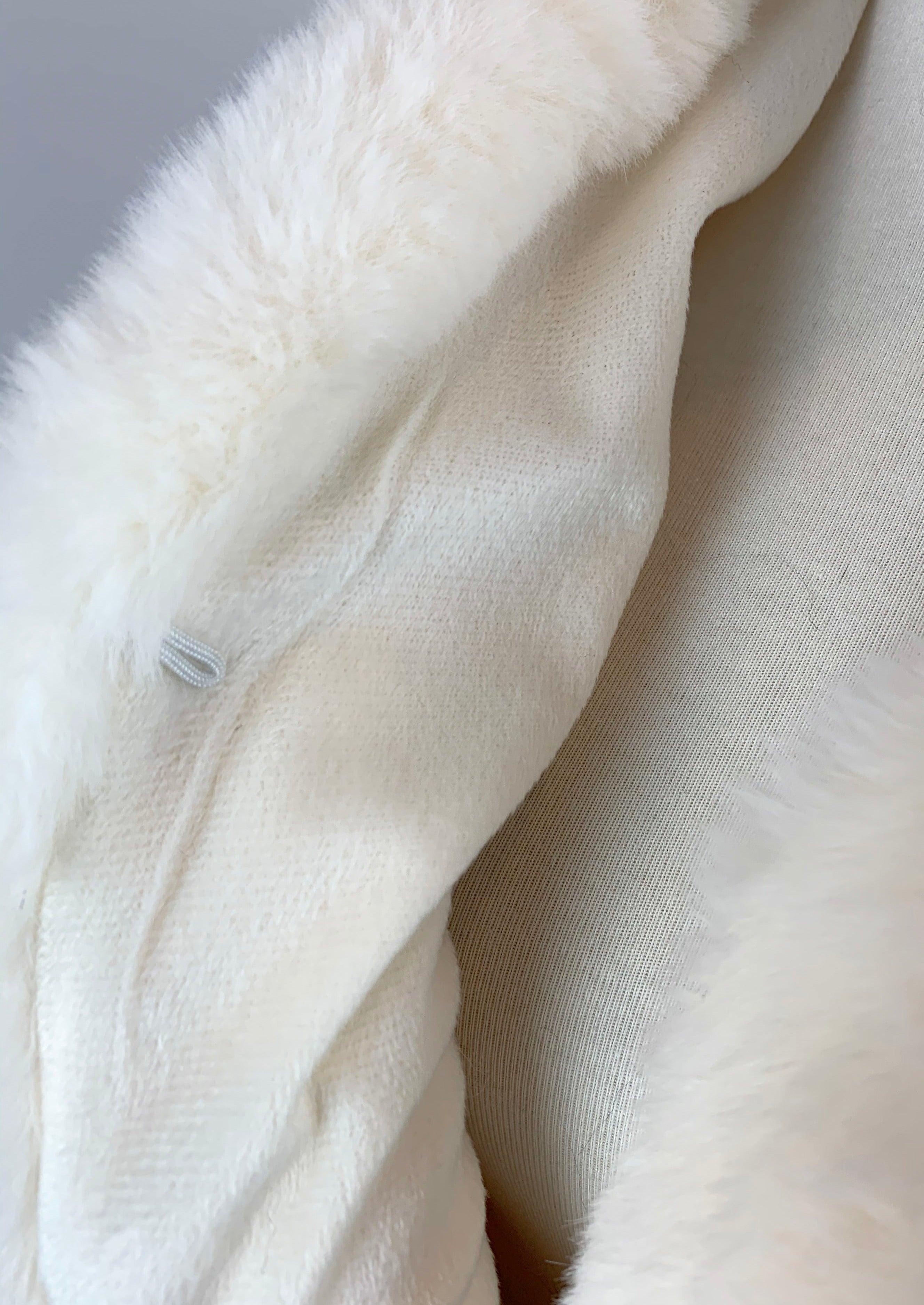 Ivory Faux Fur Bridal Cape - Elegant Wedding Shawl for Bride (Georgina Ivy05) | Perfect for Winter Weddings, Bridal Showers & Photo Shoots