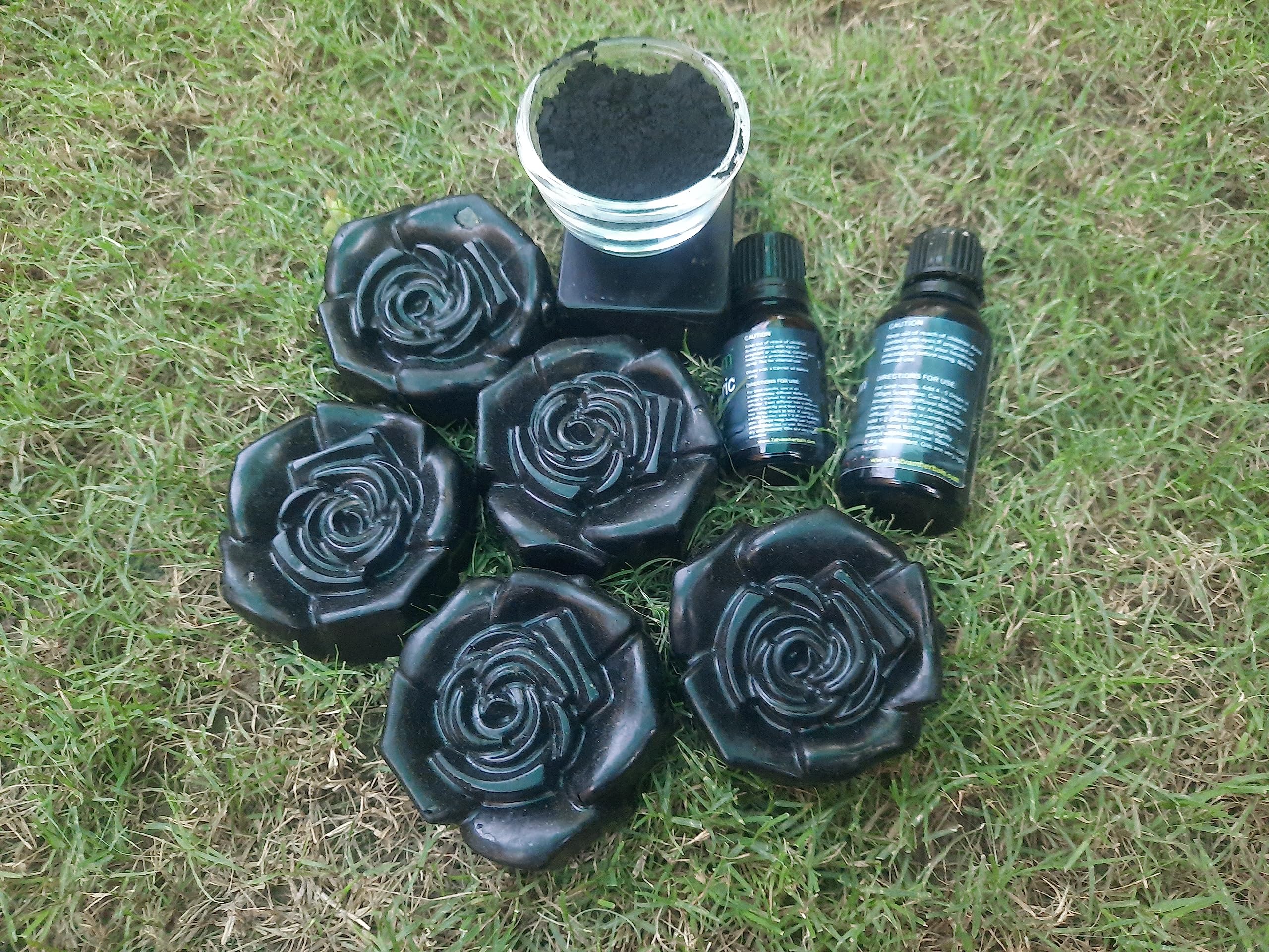 Organic Activated Charcoal Soap for Men & Women - Deep Cleansing, Anti-Pollution, Skin Brightening & Rejuvenating | Improves Skin Tone & Texture - Perfect for Acne-Prone Skin & Daily Detox