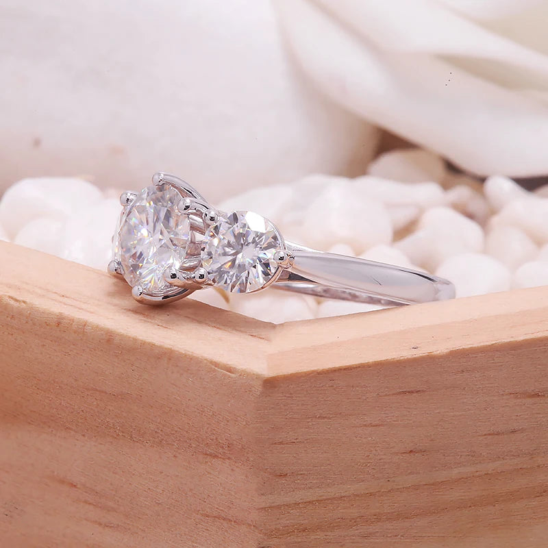 Exquisite Diamond Cut Engagement Ring for Women - 14K White Gold Wedding Band with Sparkling Stones | Perfect for Proposals, Anniversaries & Special Occasions