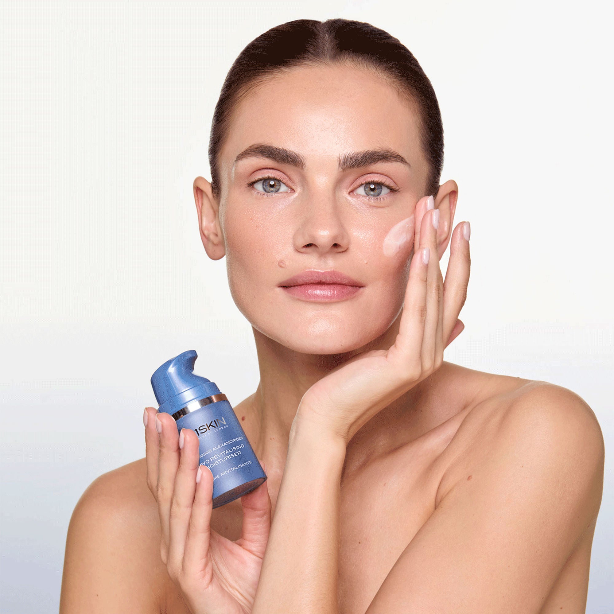 Cryo Revitalizing Moisturizer - Hydrating Face Cream for Glowing Skin | Perfect for Daily Skincare & Post-Workout Recovery