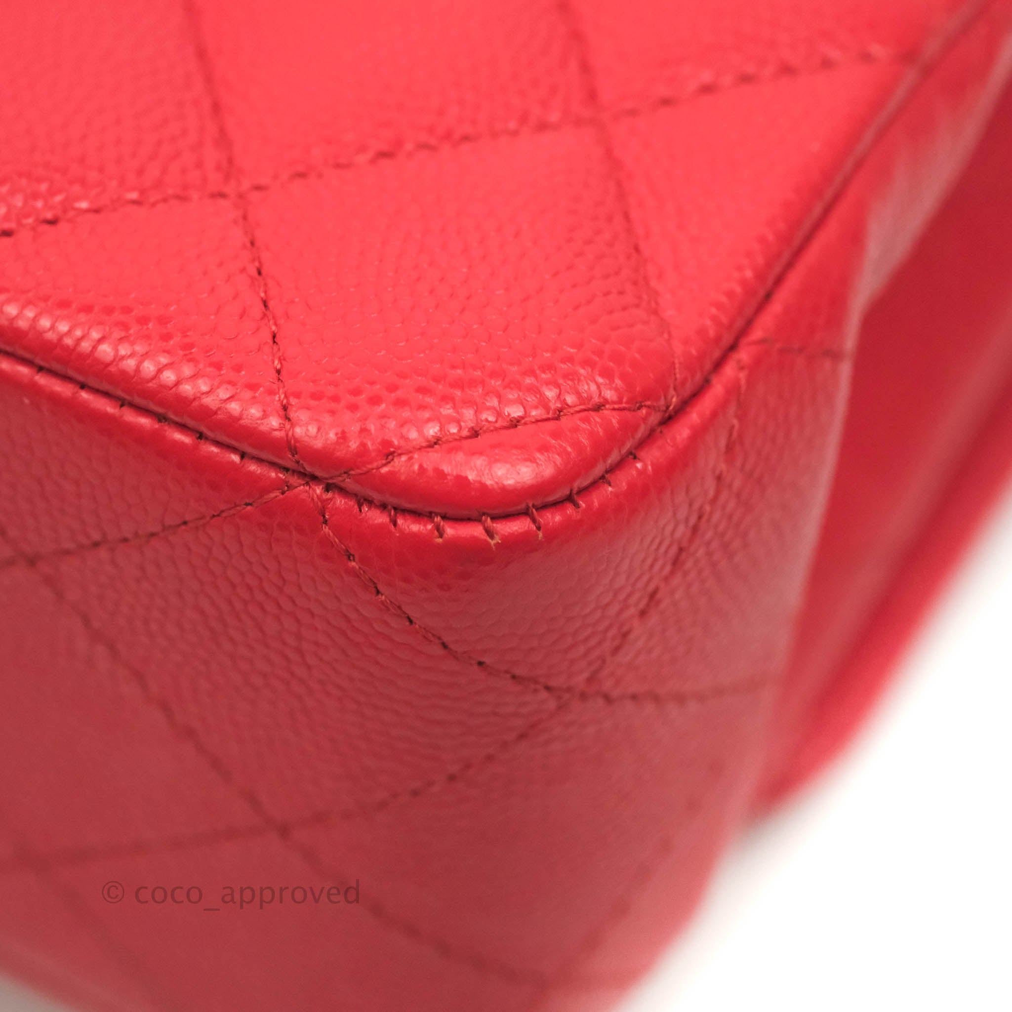Chanel Classic M/L Medium Double Flap Bag in Chilli Red Caviar Leather with Gold Hardware 19C - Luxury Designer Handbag for Women, Perfect for Parties, Dating & Special Occasions