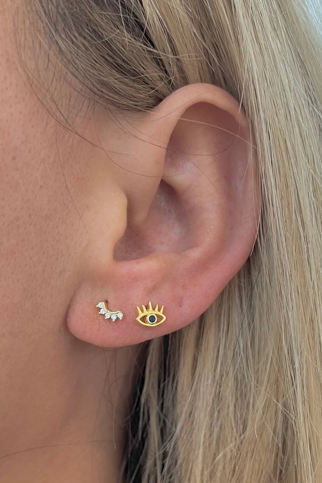 Wink Gold Stud Earrings for Women - 14K Gold Plated Hypoallergenic Ear Studs - Perfect for Everyday Wear, Parties & Gifts
