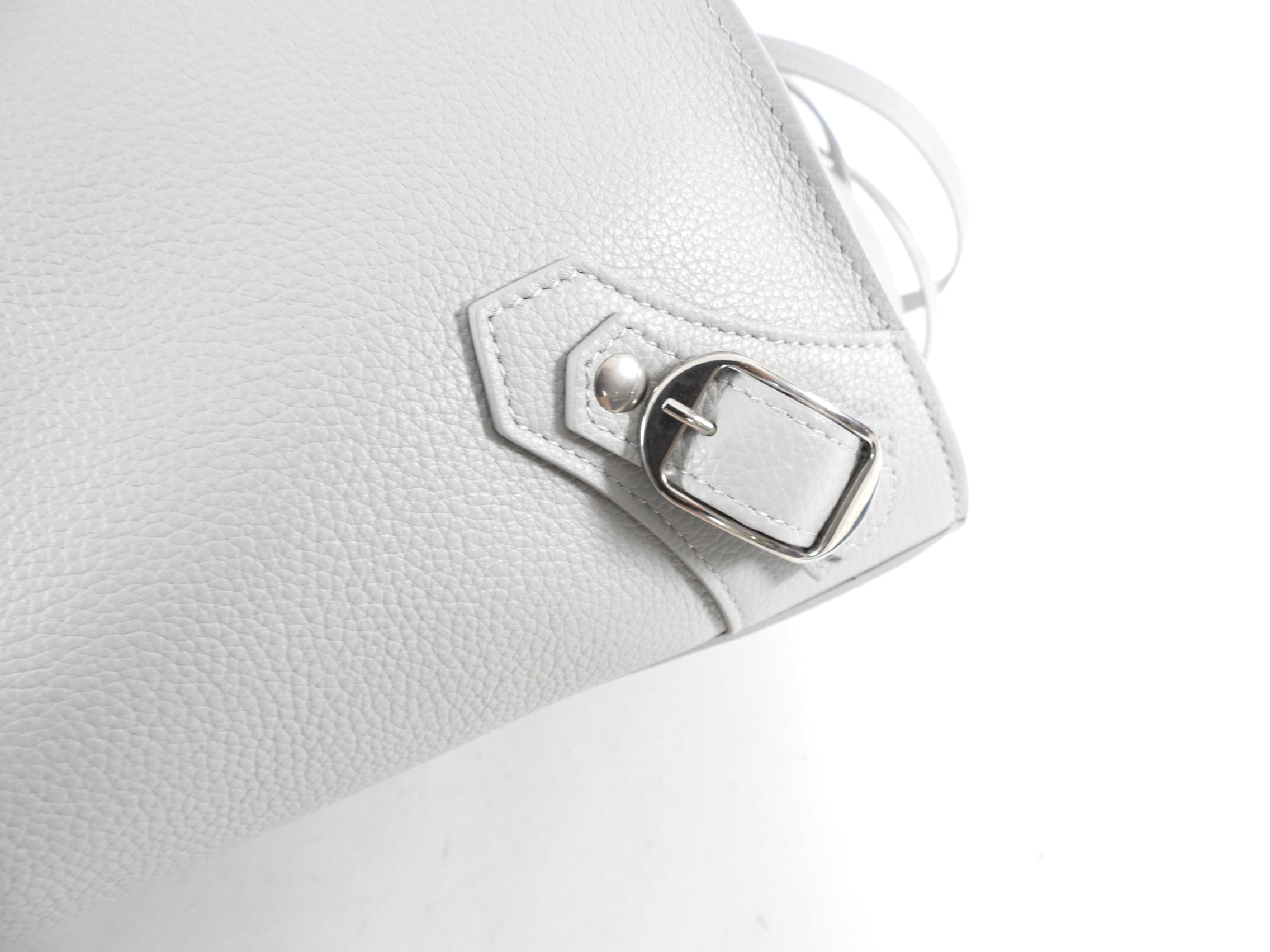 Balenciaga Large Dove Grey Leather Neo Classic City Travel Bag - Stylish & Spacious Carry-On for Women, Perfect for Work, Travel & Everyday Use