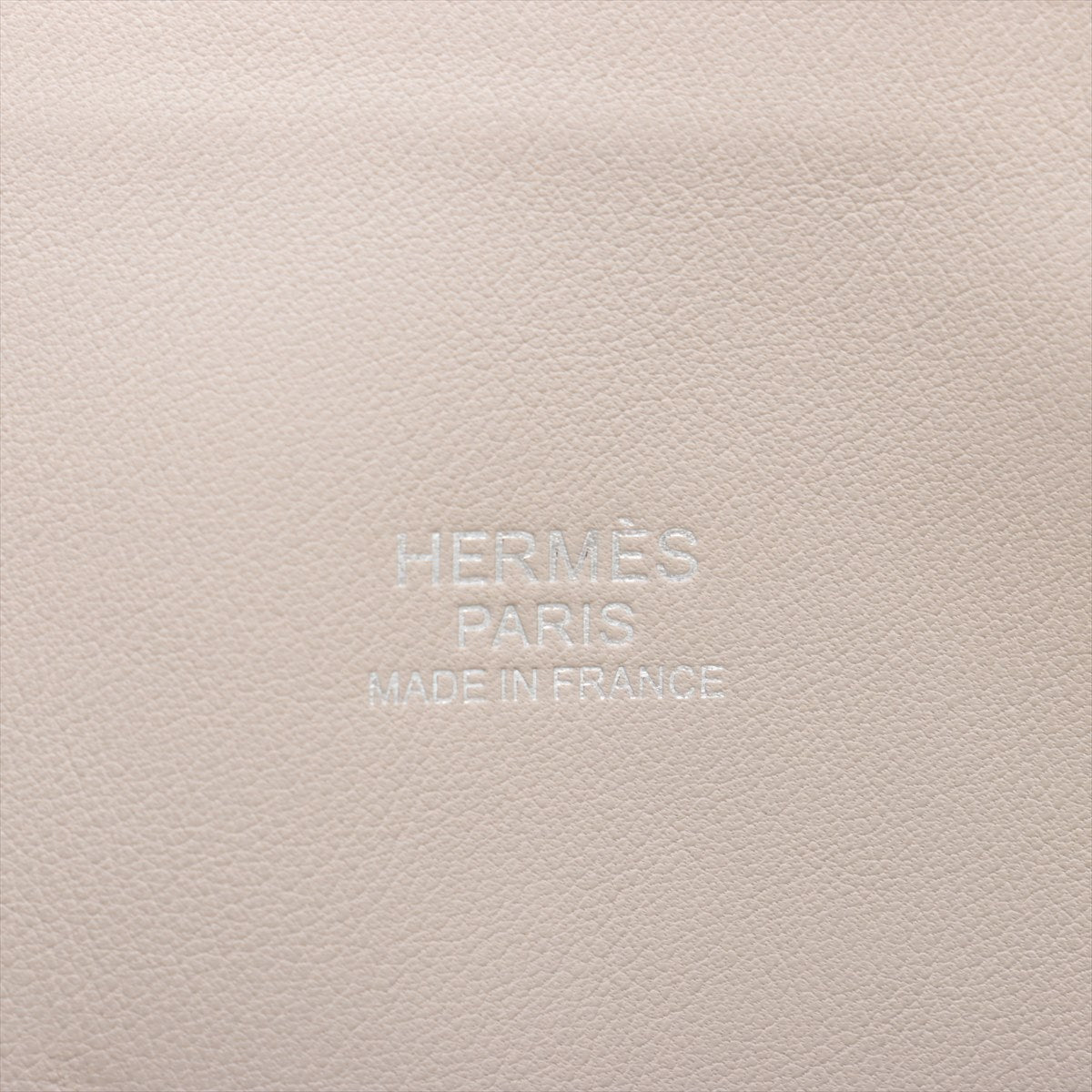Hermes Bolide 31 Taurillon Clemence Shoulder Bag in Pearl Gray - Luxury Leather Handbag for Women | Perfect for Work, Travel & Everyday Elegance