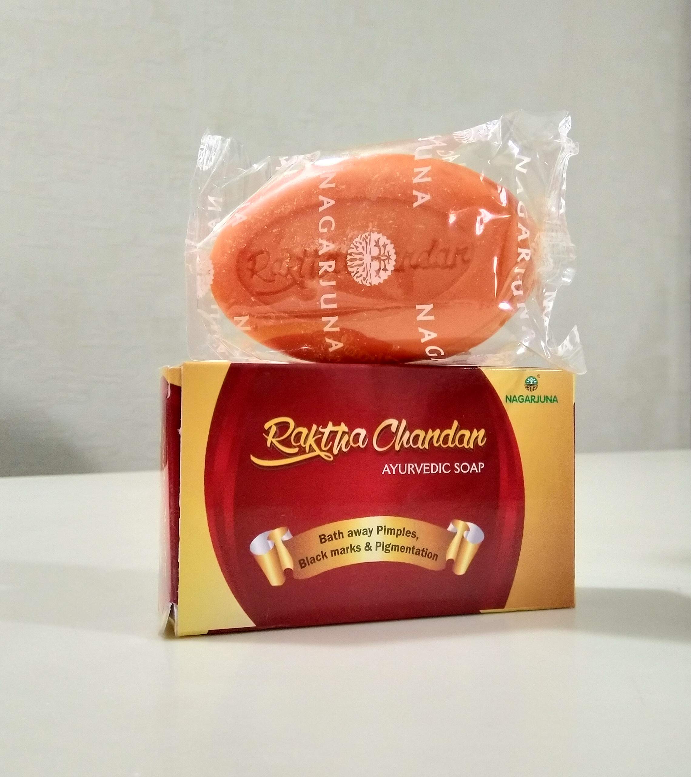 Nagarjuna Raktha Chandan Soap (Pack of 10) - 100% Natural Ayurvedic Sandalwood Soap for Glowing Skin & Acne Treatment | Perfect for Daily Cleansing, Face & Body Care