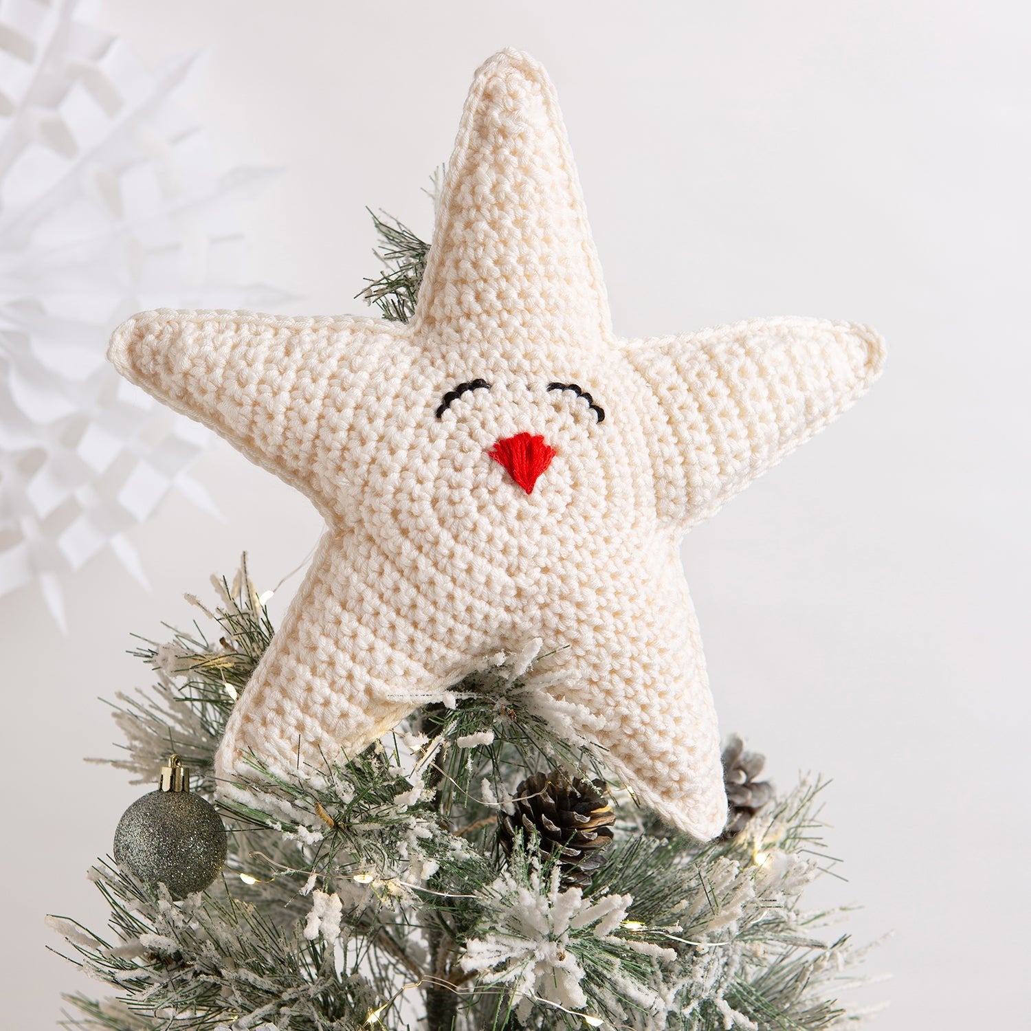 DIY Crochet Christmas Tree Topper Kit - Handmade Holiday Star Decor for Xmas Tree - Perfect for Festive Home Decor & Holiday Crafting