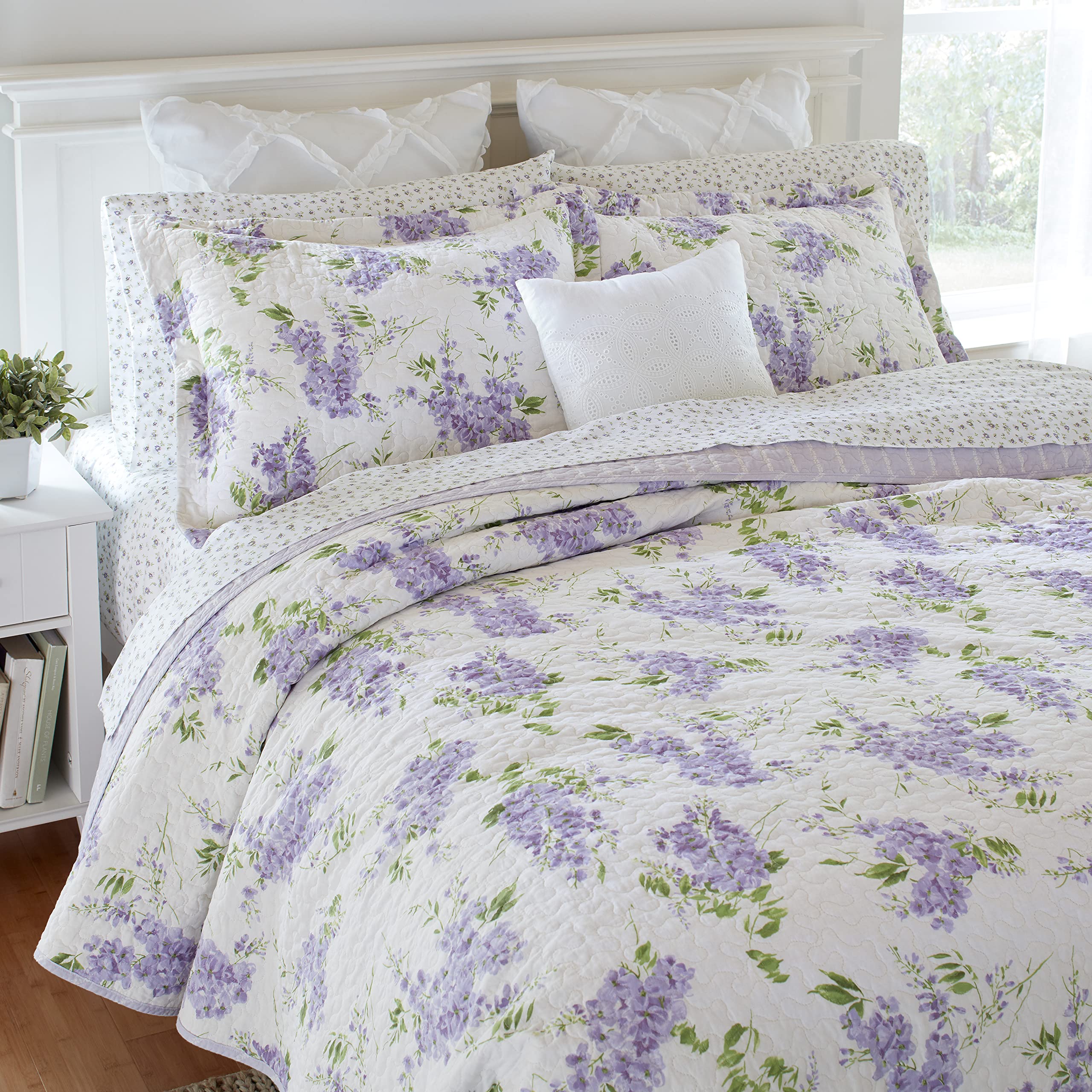 Laura Ashley Queen Quilt Set - Reversible 100% Cotton Bedding with Matching Shams | Lightweight All-Season Comforter | Keighley Lilac Floral Design | Perfect for Master Bedroom, Guest Room & Cozy Home Decor