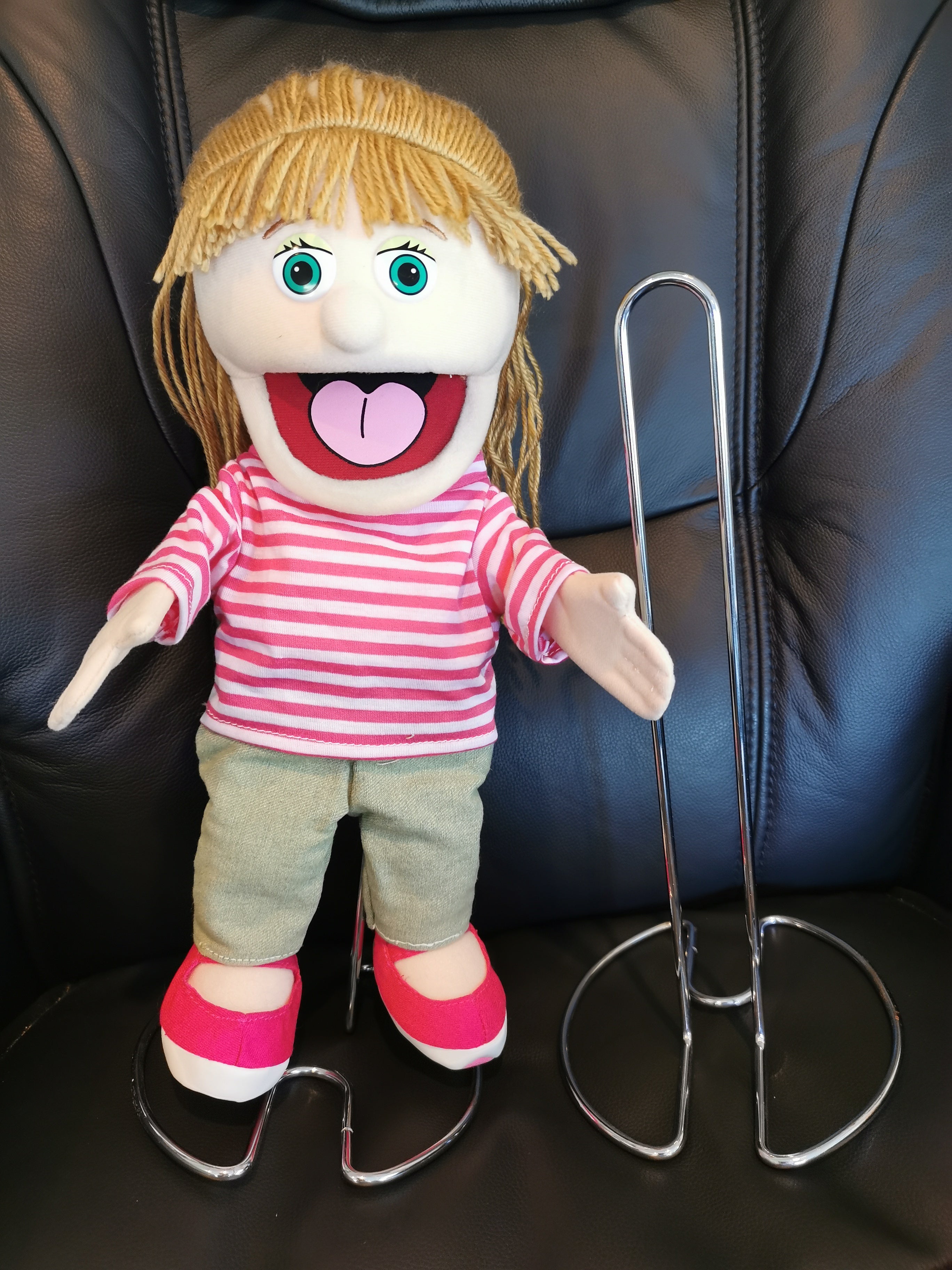 30cm Chrome Puppet Stand - Durable & Adjustable for Hand Puppets, Marionettes & Shadow Puppets - Perfect for Puppet Shows, Storytelling & Theater Performances