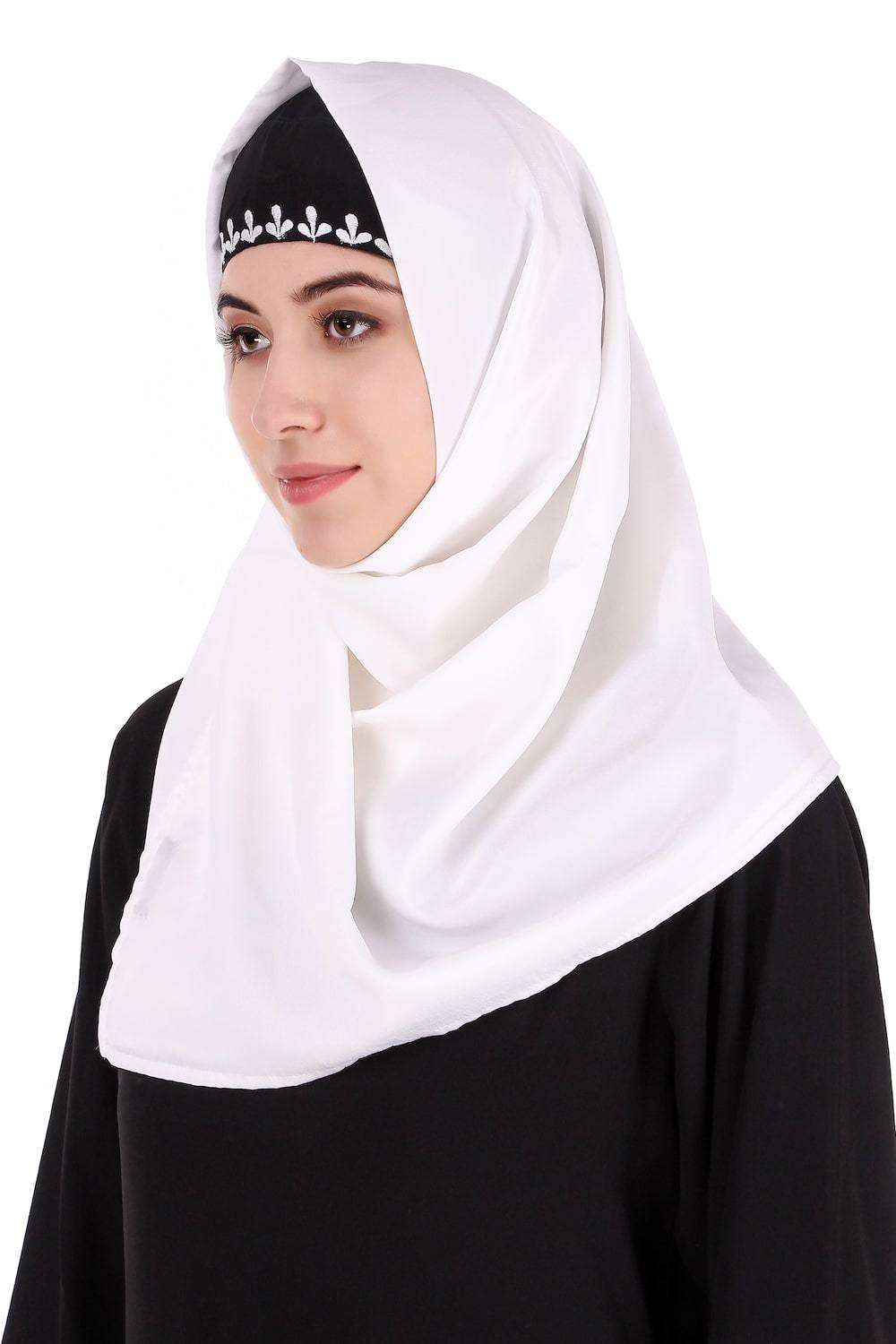 Elegant Embroidered Abaya with Leaf Pattern - Modest Islamic Dress for Women - Perfect for Prayer, Eid, and Special Occasions