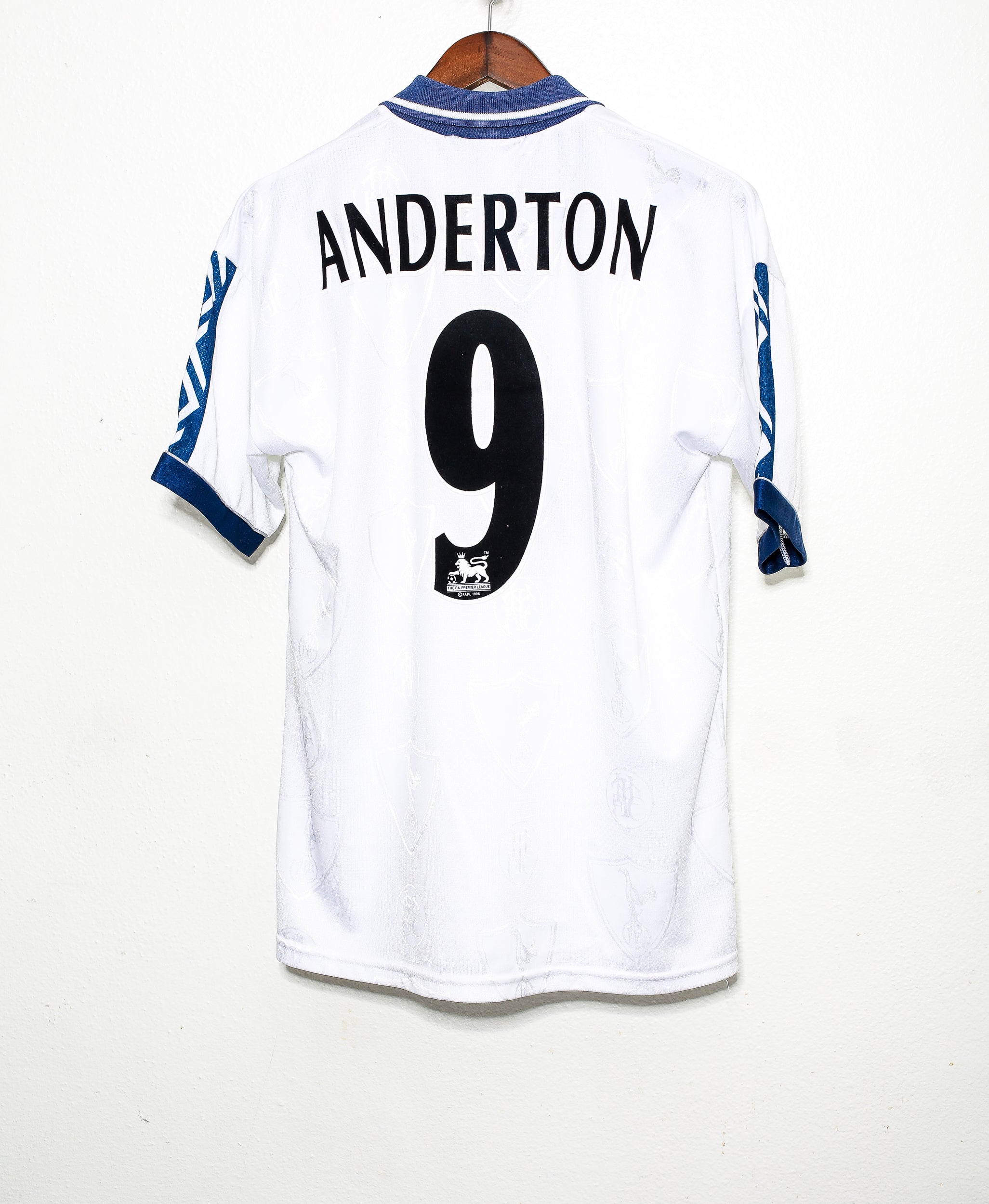 1995 Tottenham Hotspur #9 Darren Anderton Authentic Soccer Jersey - Vintage Football Shirt for Men - Perfect for Matchdays, Collecting & Retro Sports Fashion