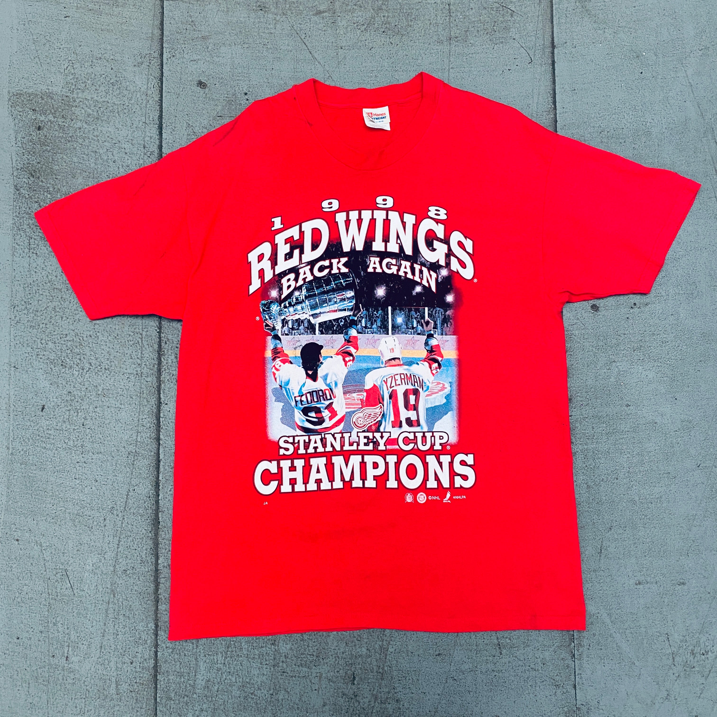 Detroit Red Wings 1998 Stanley Cup Champions T-Shirt - XL Size | Vintage NHL Hockey Fan Apparel for Men & Women - Perfect for Game Day, Sports Events & Casual Wear