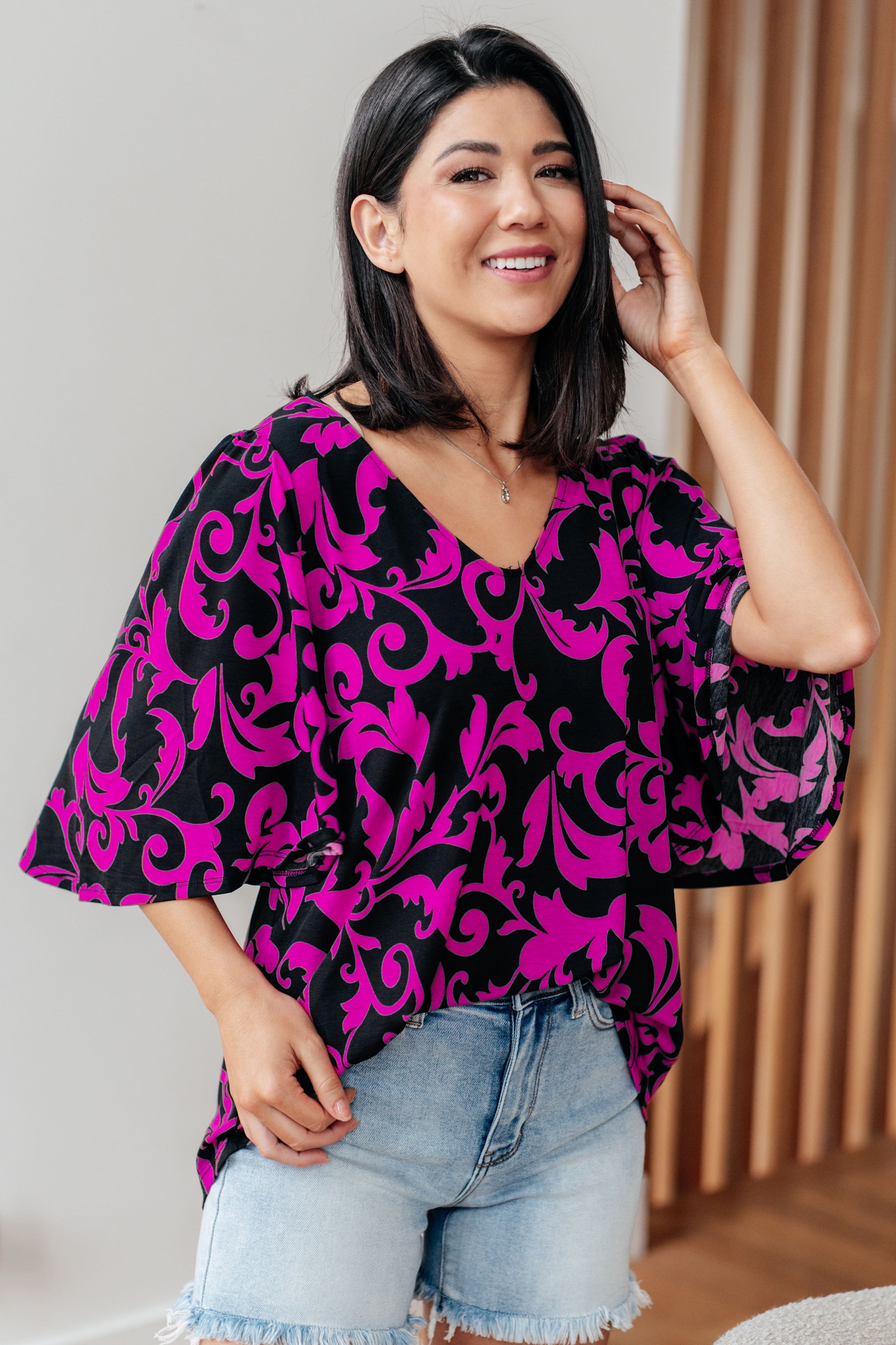Stylish Magenta V-Neck Casual Top for Women - Perfect for Everyday Wear, Office & Date Nights