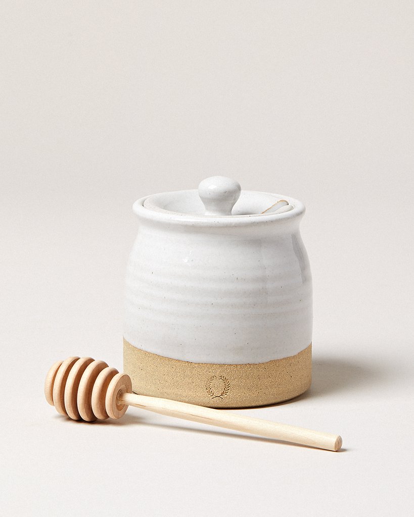 Farmhouse Pottery Beehive Honey Pot with Wooden Dipper - Handmade Ceramic Honey Jar with Lid - Perfect for Tea, Coffee, Breakfast & Kitchen Decor
