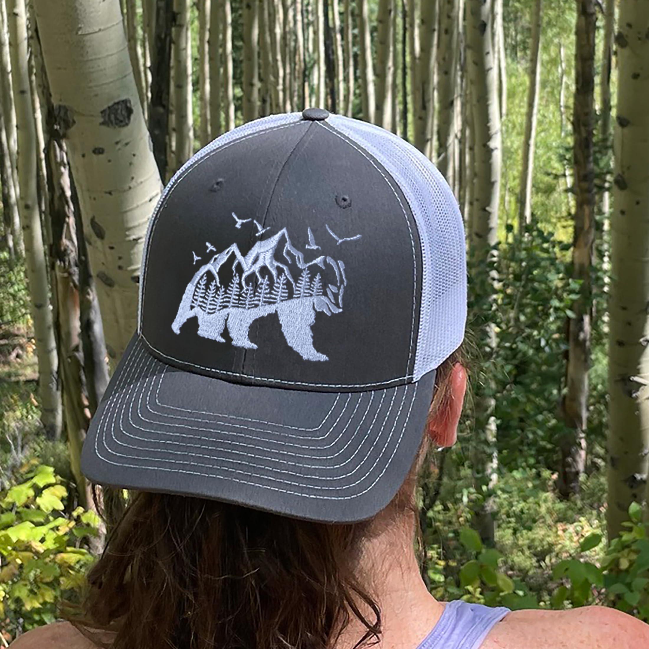 Trendy Trucker Hat with Bear Design - Adjustable Snapback for Men & Women - Perfect for Outdoor Activities, Hiking, and Casual Wear