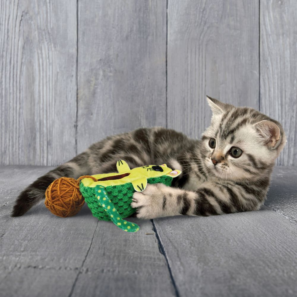 Natural Avocado Yarn Cat Toy - Handmade Eco-Friendly Kitten Plaything for Interactive Play, Exercise & Stress Relief - Perfect for Indoor Cats, Kittens & Playtime Bonding