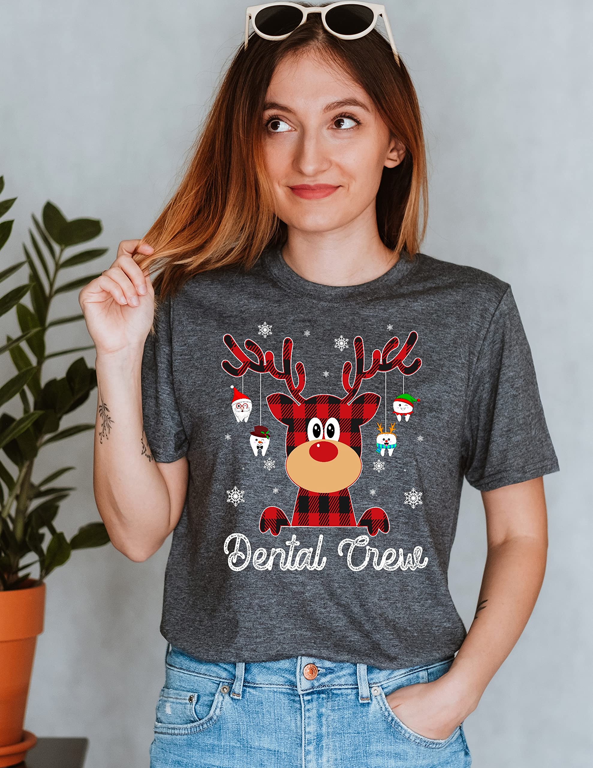 TEEDIY Dental Crew Shirt - Funny Dentist & Nurse Christmas Reindeer Print T-Shirt for Dental Professionals | Perfect for Office, Holiday Parties & Dental Conventions