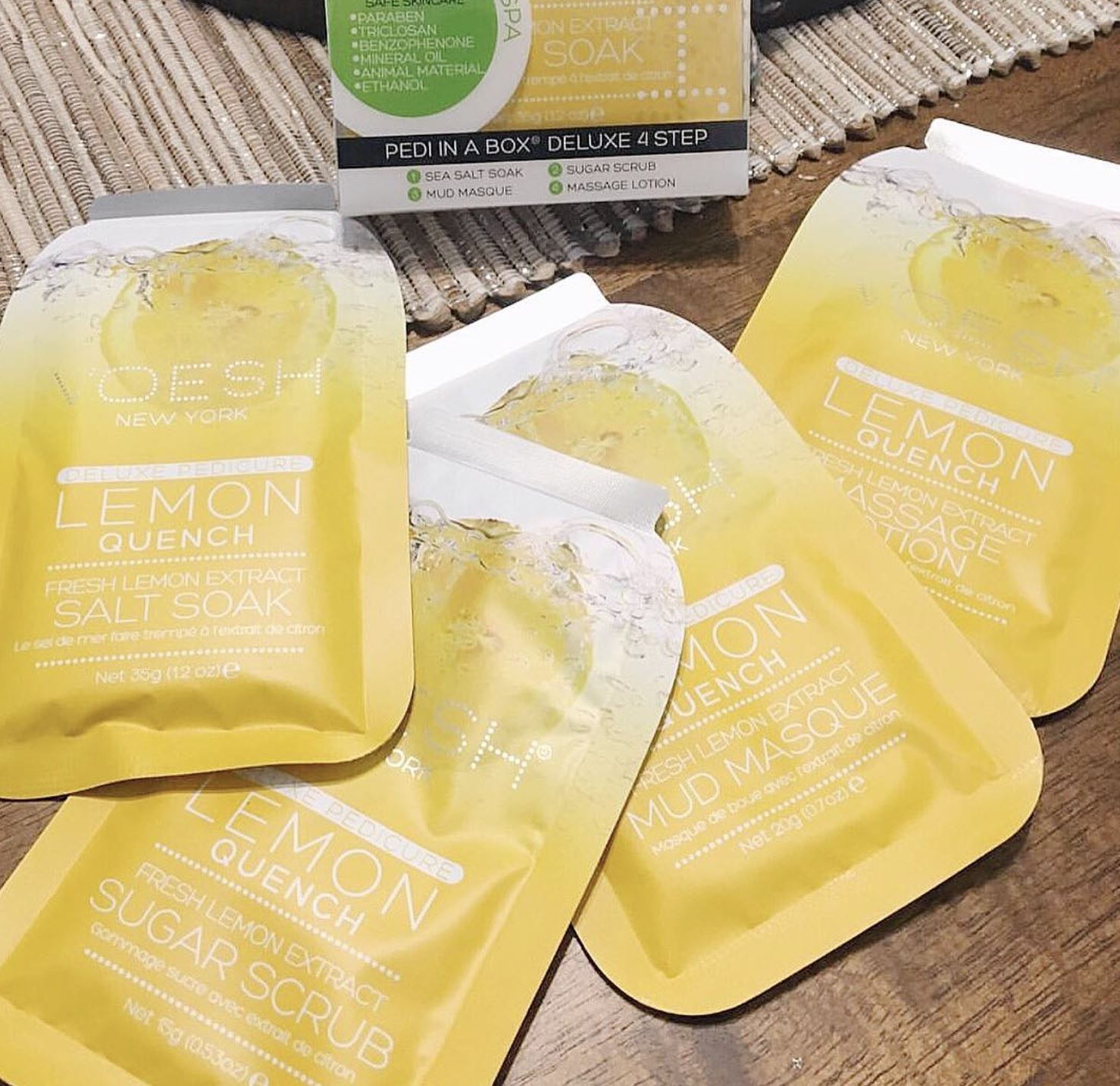 Voesh Pedi in a Box Lemon Quench - Exfoliating Foot Peel Mask for Soft & Smooth Feet - At-Home Spa Treatment for Cracked Heels & Calluses - Perfect for Self-Care & Relaxation