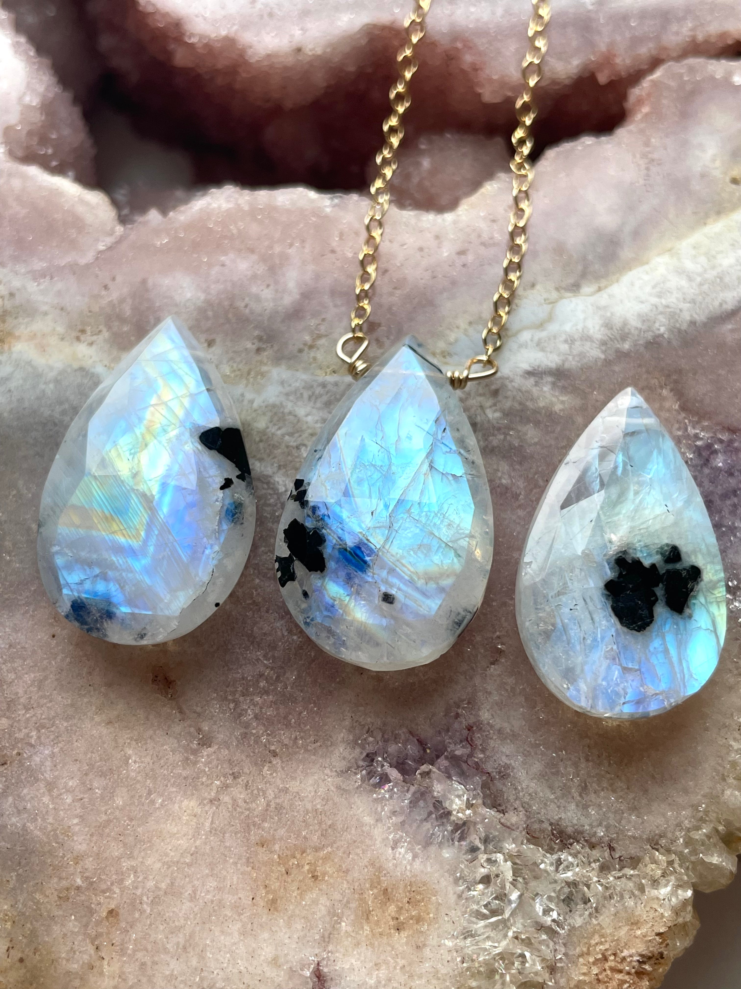 Rainbow Moonstone Pendant Necklace - Sterling Silver or 14K Gold Filled Crystal Jewelry for Women - Perfect for Spiritual Healing, Meditation & Everyday Elegance
