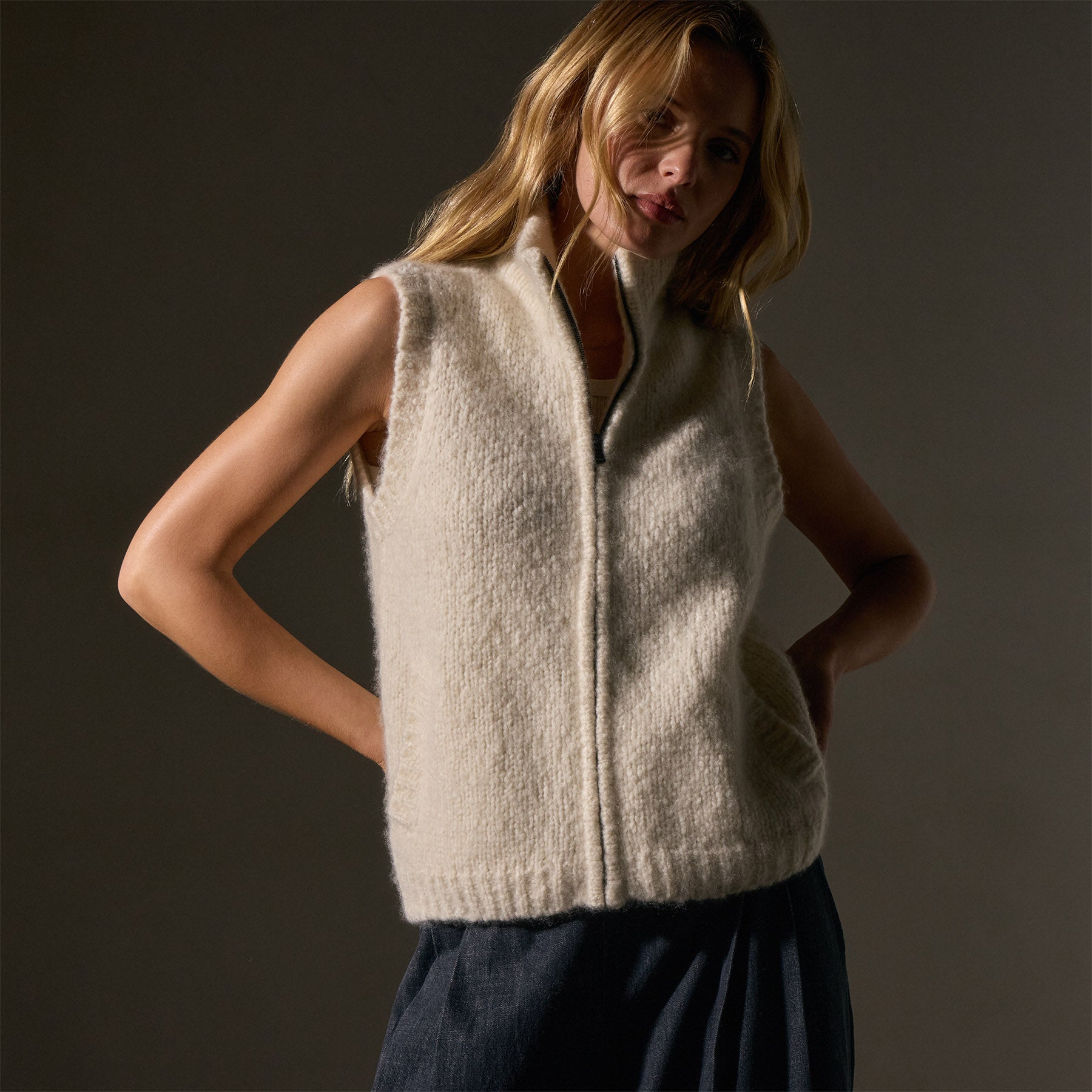 Cloud Knit Vest for Women - Soft & Warm Winter Layering Piece - Perfect for Snowy Days & Outdoor Activities