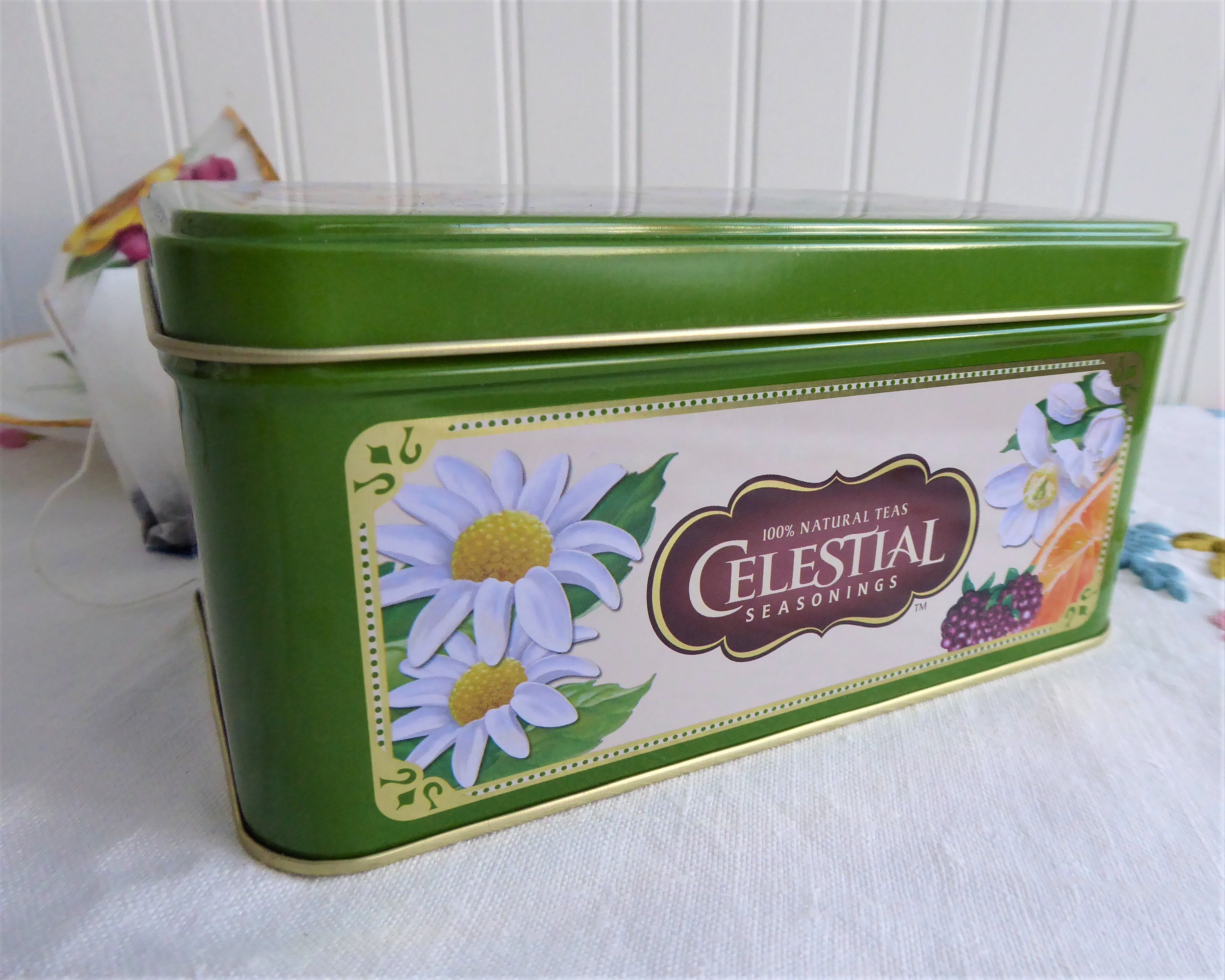 Celestial Seasonings Sleepytime Large Tea Tin with Mint - Herbal Green Tea for Relaxation & Better Sleep - Perfect for Nighttime, Stress Relief & Bedtime Rituals