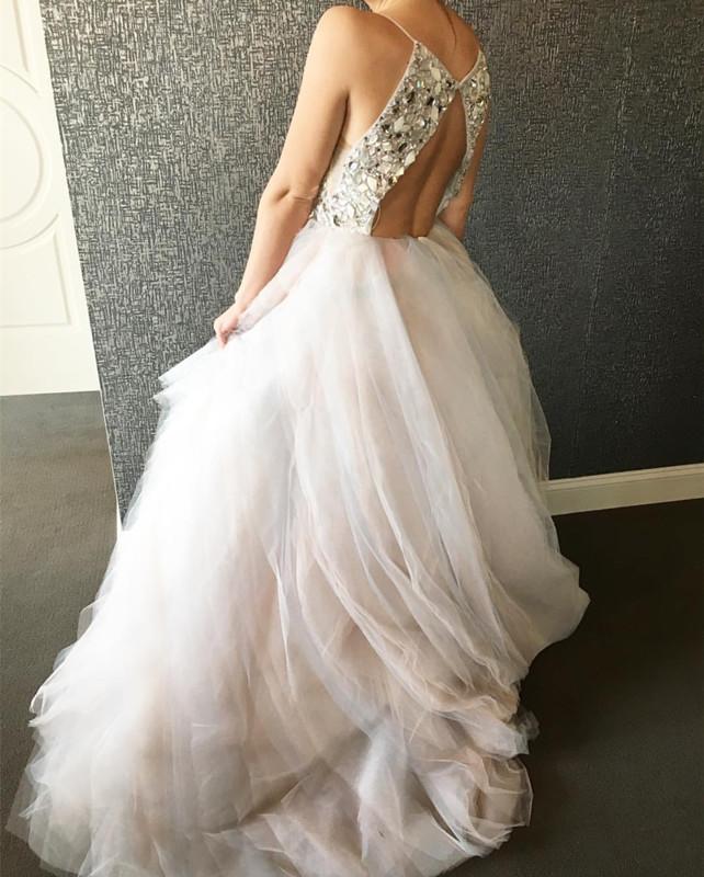 Elegant Crystal Beaded V-Neck Organza Layered Wedding Dress Ball Gown for Brides - Perfect for Church Ceremonies, Beach Weddings & Formal Receptions