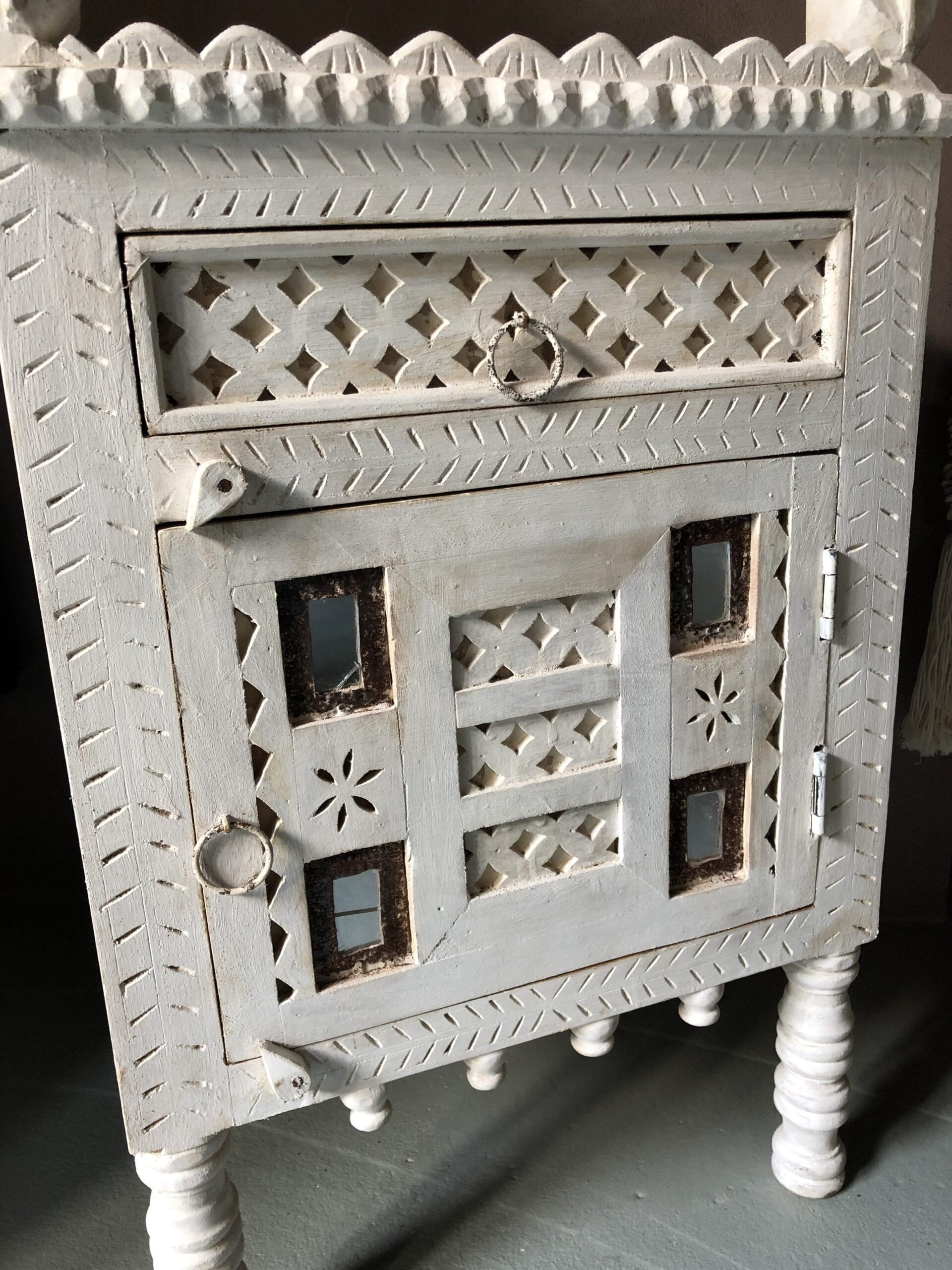 Damchiya Whitewashed Bridal Wardrobe Cabinet 45x39x82 cm - Open Front Design for Bedroom Storage & Wedding Dress Organization