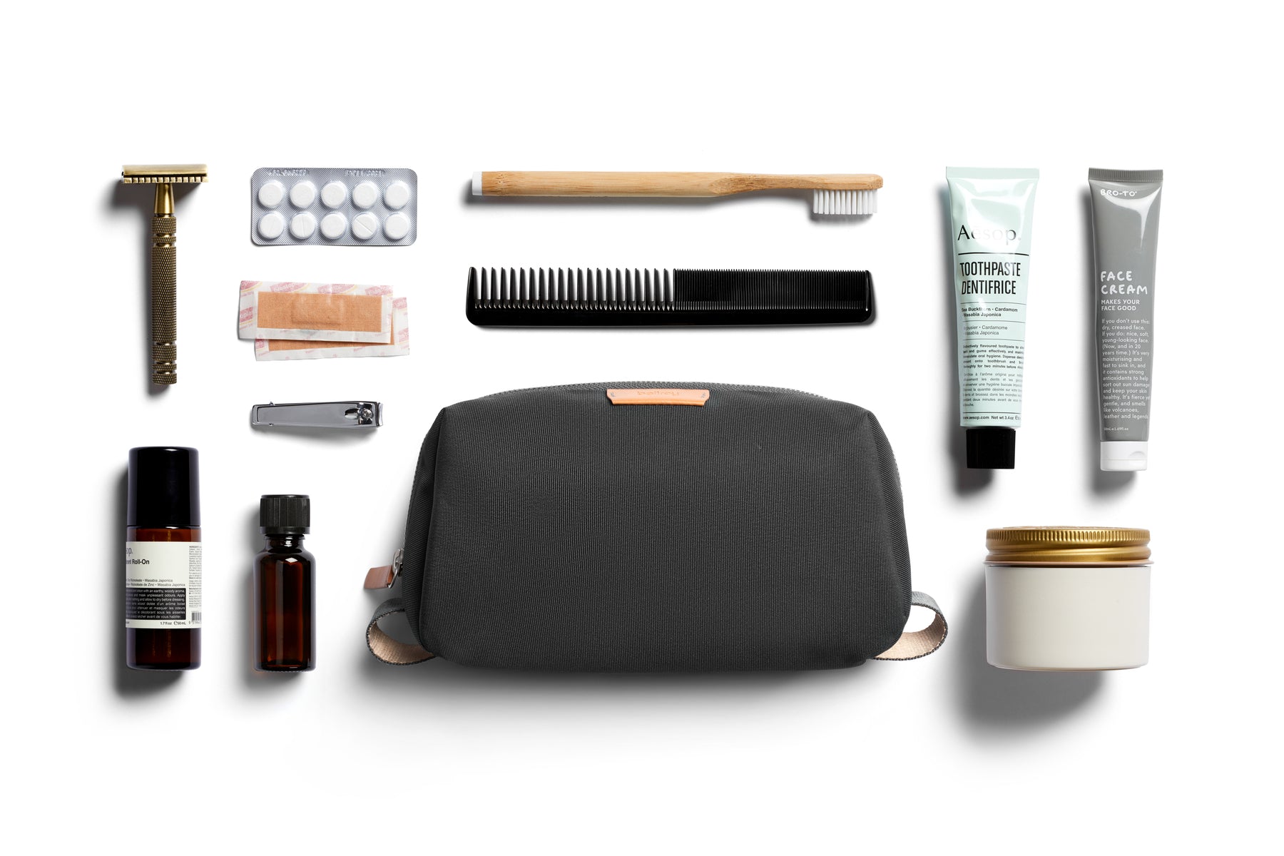 Bellroy Premium Travel Toiletry Bag - Water-Resistant & Compact Organizer for Men & Women | Perfect for Air Travel, Gym, Camping & Weekend Getaways