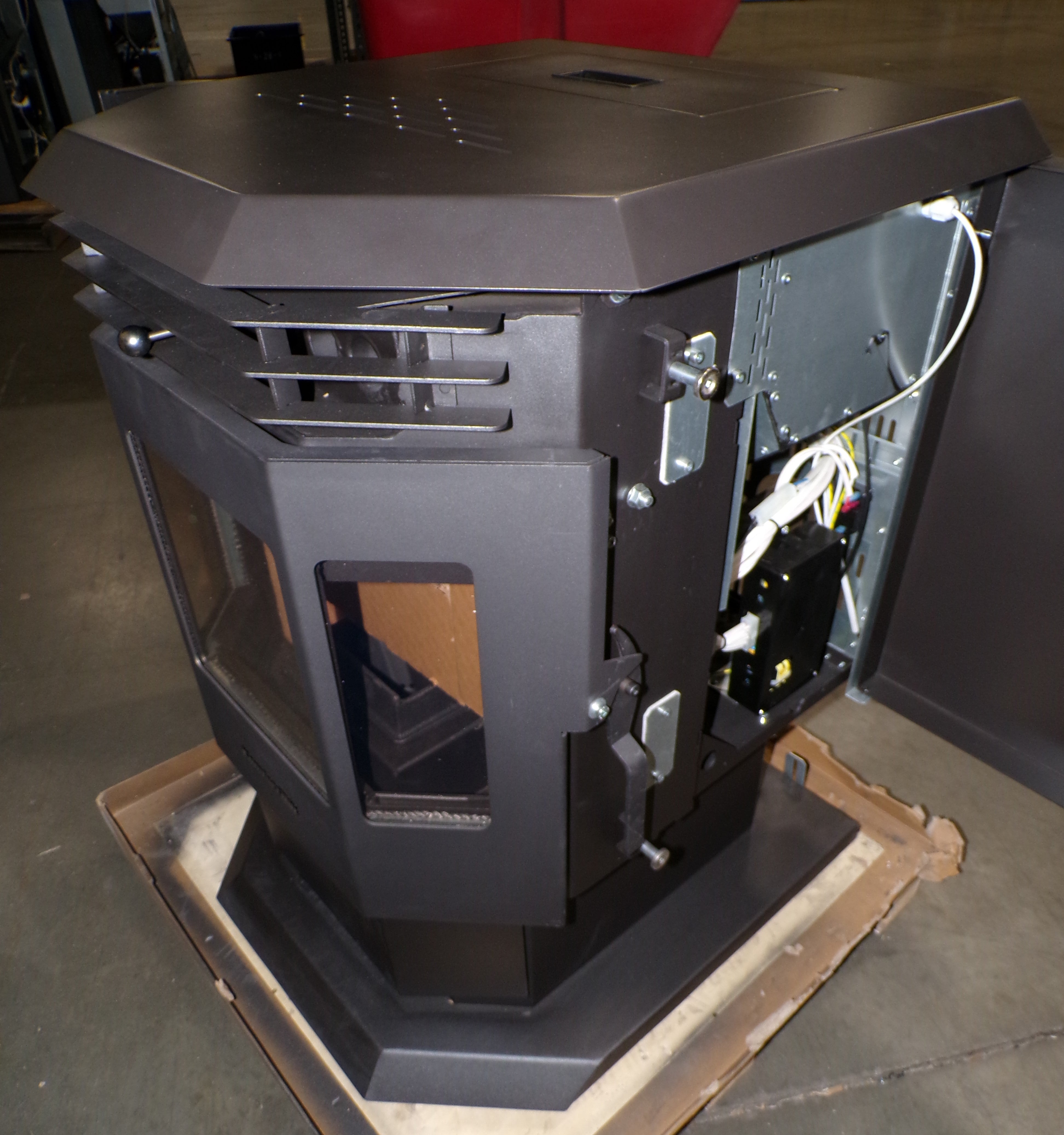 Scratch & Dent HP21 Black Pellet Stove SD0770 - Efficient Home Heating for Winter & Cozy Fireplace Alternative