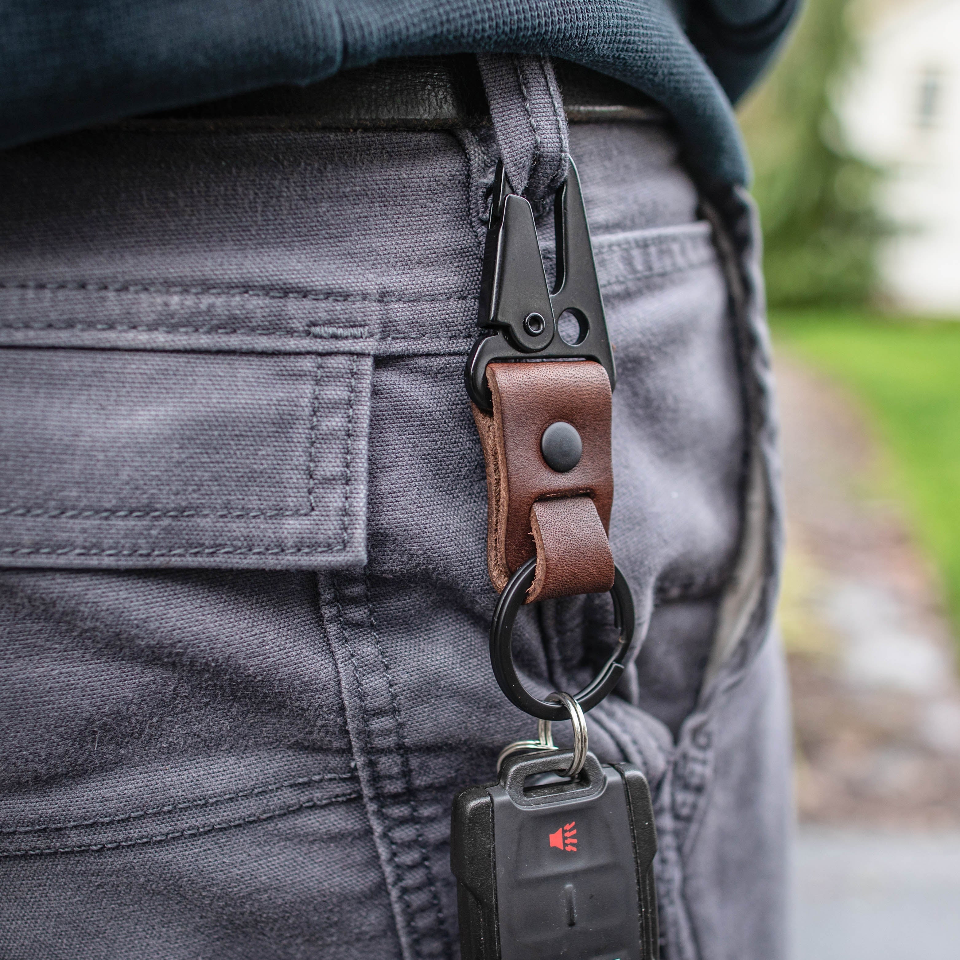 Premium Genuine Leather Keychain Clip - Durable & Stylish Key Holder for Keys, Car Keys, and Accessories - Perfect for Everyday Use, Travel, and Gifts