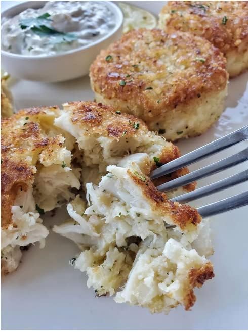 Premium Jumbo Lump Crab Cakes (6 pcs) - Fresh Pescatore Crab Meat with Signature Sauce, Herbs & Spices | Gourmet Seafood Appetizers for Dinner Parties, Holiday Meals & Upscale Events