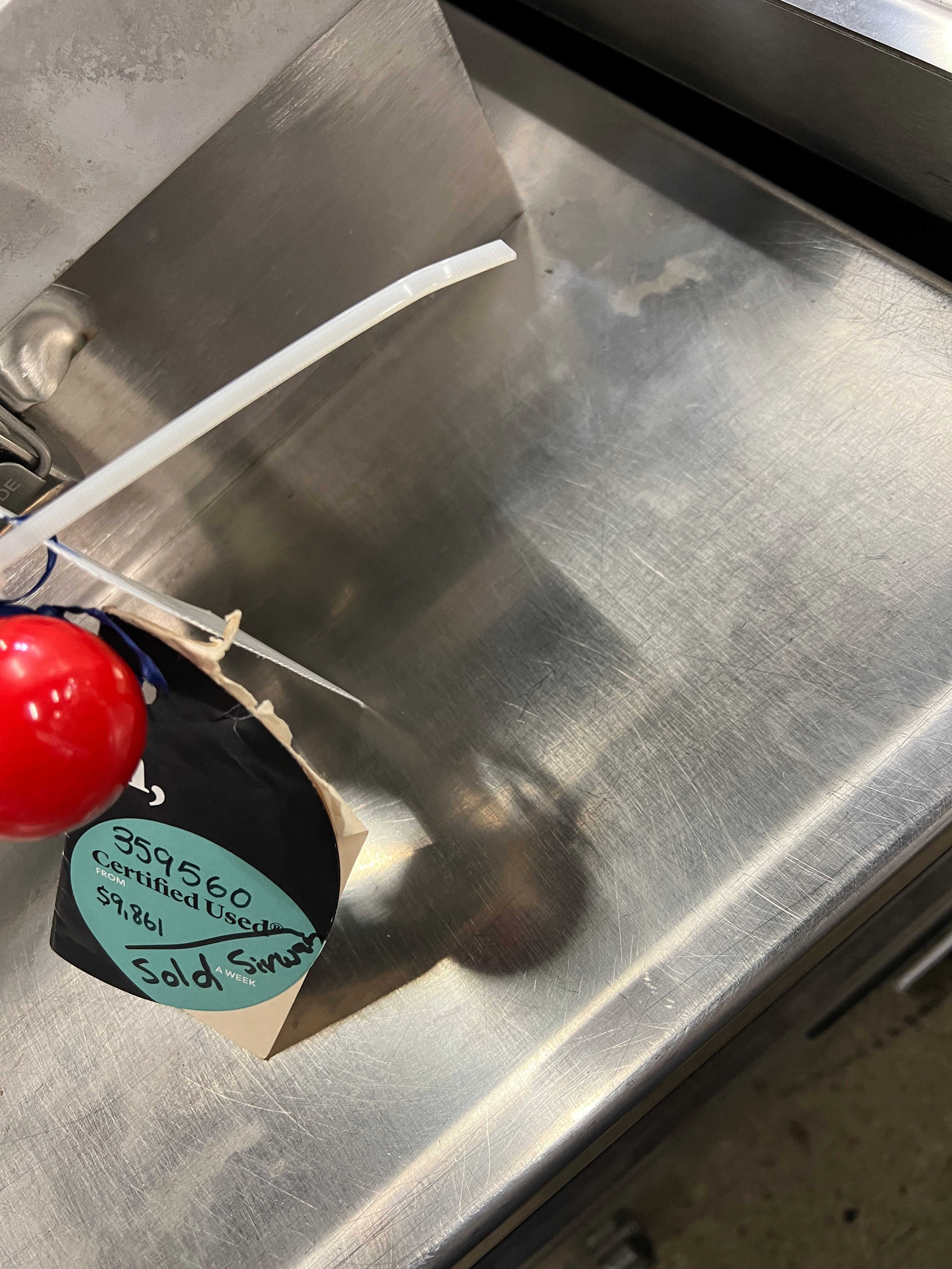 Henny Penny PFG 600 43 Lb. Commercial Natural Gas Pressure Fryer | 80,000 BTU High Efficiency | Perfect for Restaurants, Fast Food Chains & Catering Businesses