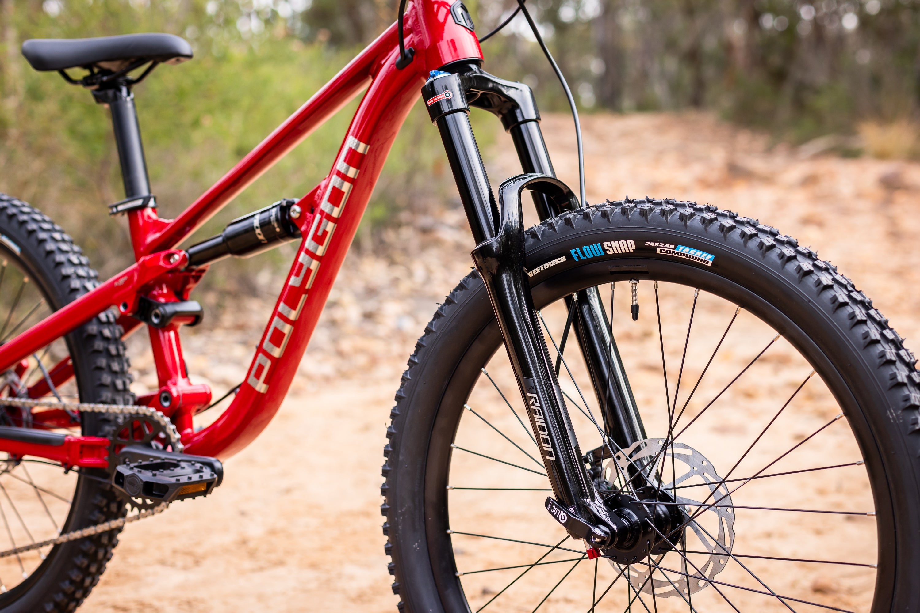 Polygon Siskiu D24 Kids Mountain Bike - 24 Inch Wheels, Lightweight Aluminum Frame, 7-Speed Gears - Perfect for Trail Riding, Off-Road Adventures & Outdoor Exploration