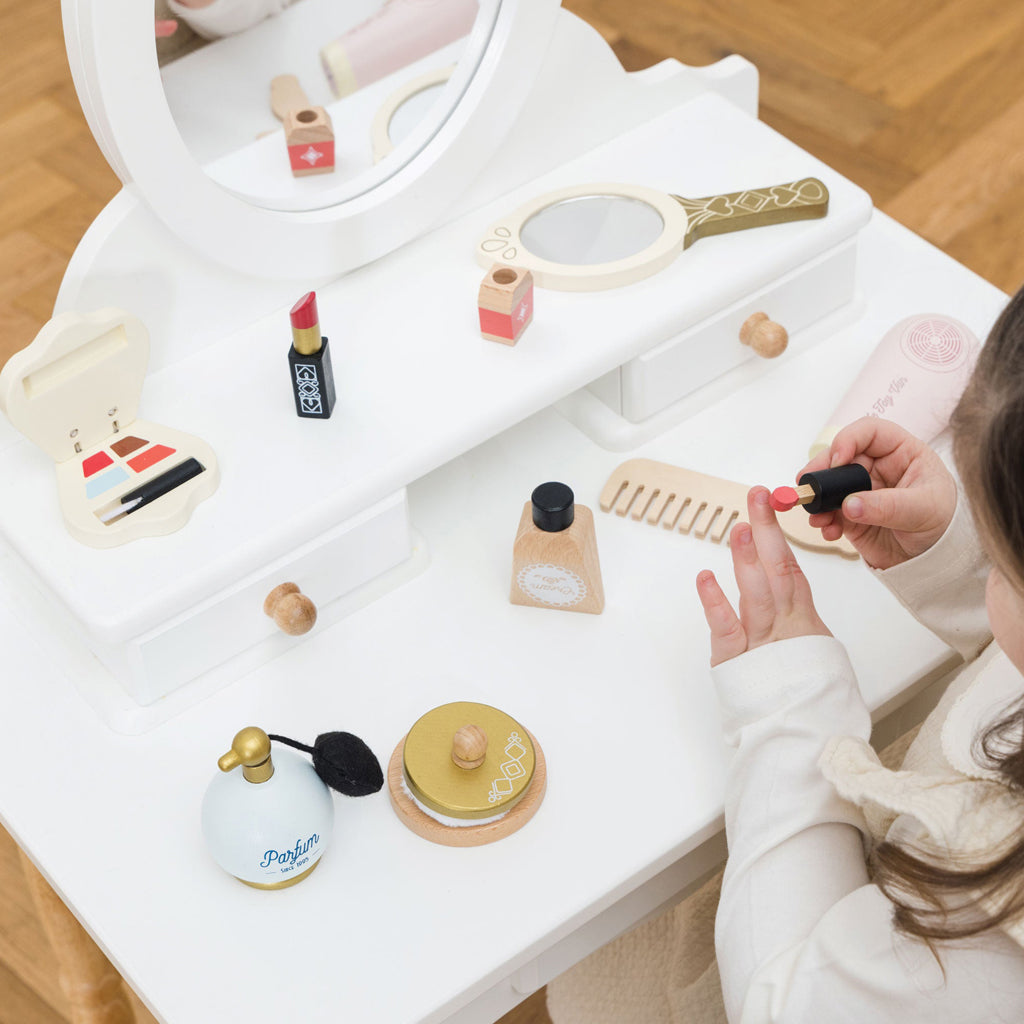 Star Beauty Bag Toy - Kids Pretend Play Makeup Set for Girls, Perfect for Dress Up & Role Play Games - Birthday Gift for 3-8 Year Olds