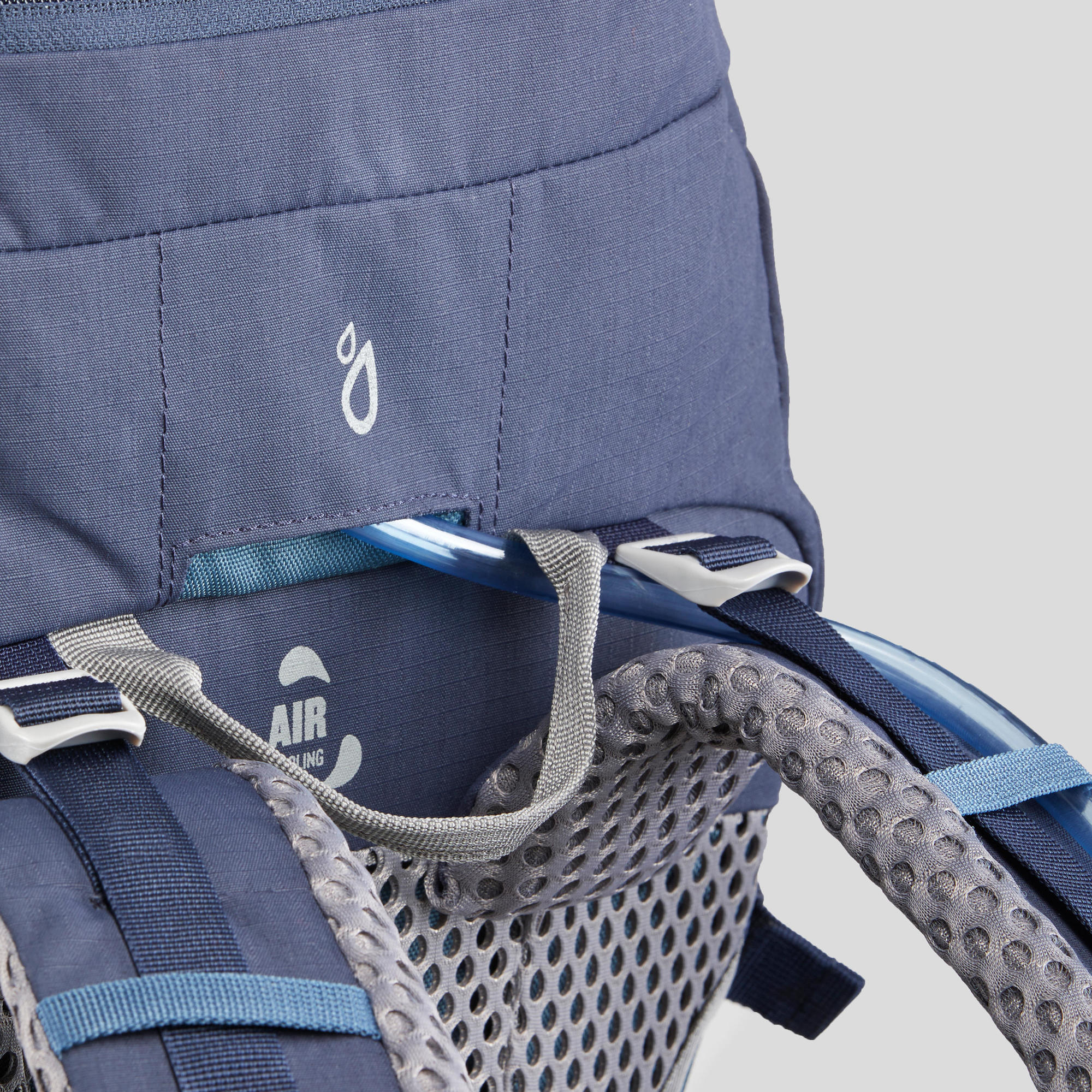 Quechua MH500 30L Lightweight Hiking Backpack - Waterproof & Durable for Outdoor Adventures, Camping & Travel