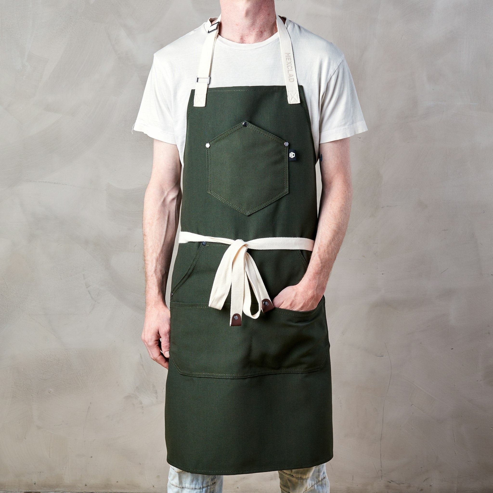 Eco-Friendly Modern Kitchen Apron for Cooking & Baking - Adjustable & Stylish Forest Green Design - Perfect for Home Chefs, BBQ, and Crafting