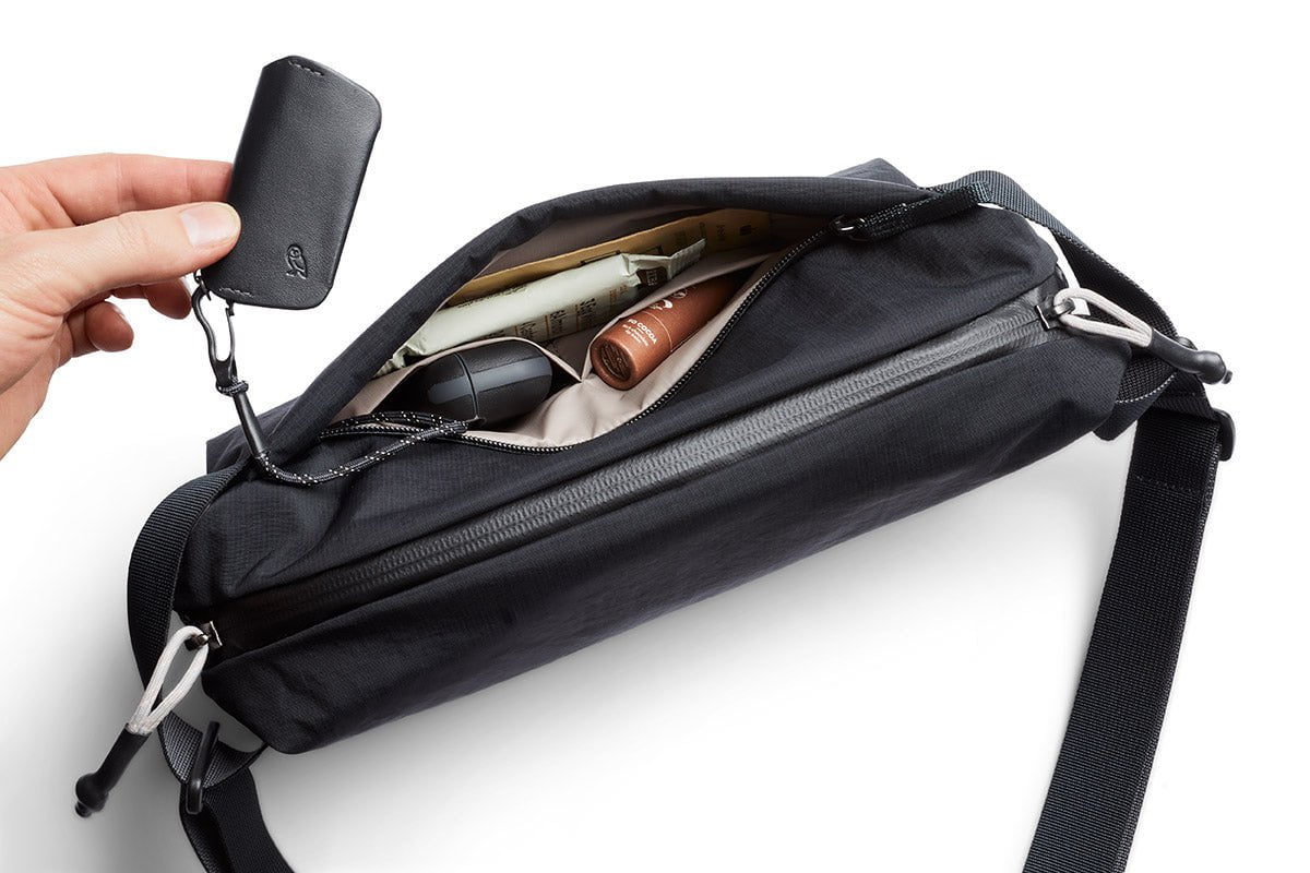 Bellroy Lite Sling - Lightweight Crossbody Bag for Men & Women | Water-Resistant Travel Sling Pack | Perfect for Hiking, Commuting & Everyday Carry (Black)
