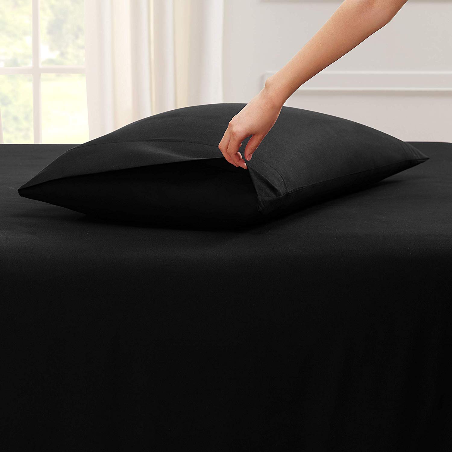Premium 1800 Thread Count Egyptian Cotton 6-Piece Queen Sheet Set - Ultra Soft & Breathable, Deep Pocket, Wrinkle-Resistant (Black) - Includes 2 Bonus Pillowcases for Luxurious Bedroom Comfort