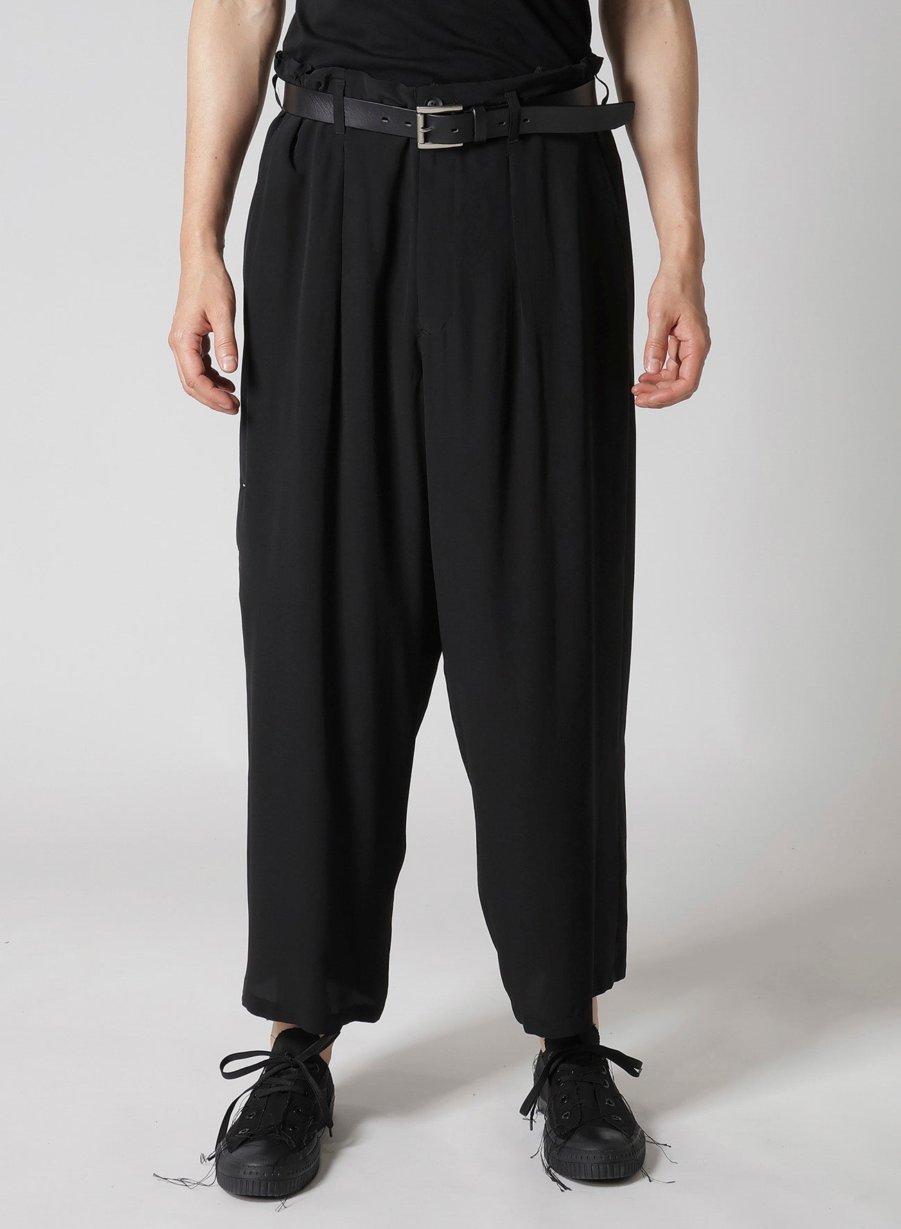 16M Crepe de Chine R Coin Pocket Pants - Elegant & Comfortable Women's Trousers for Work, Travel & Casual Wear