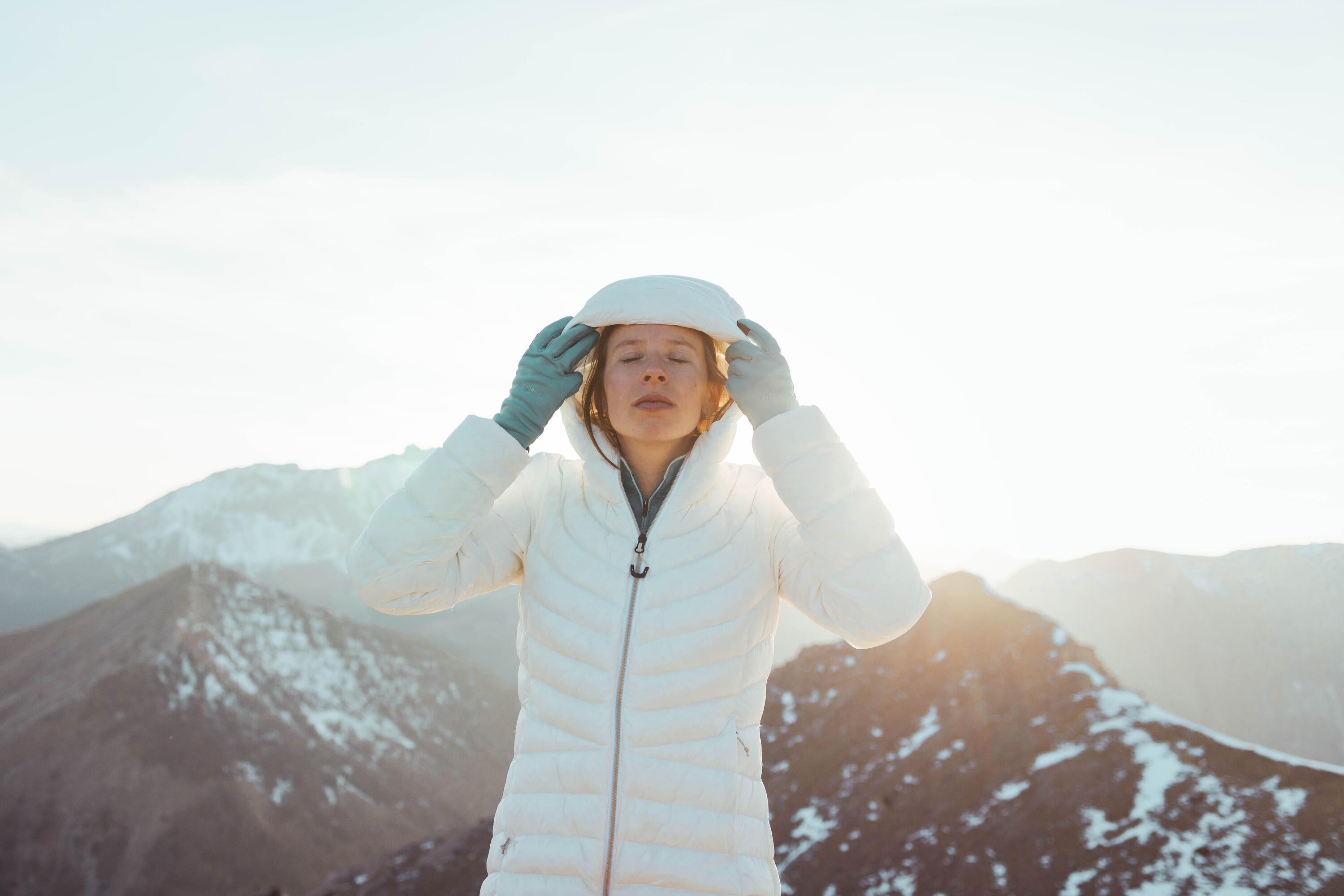 Forclaz Women's MT500 Hooded Down Puffer Jacket - Lightweight Winter Coat, Waterproof Windproof Insulated Jacket for Hiking, Skiing & Outdoor Activities