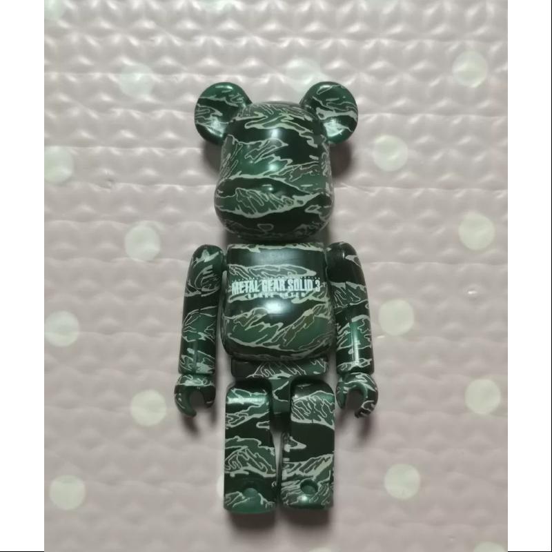 Bearbrick Series 9 SF Metal Gear Solid 3 100% Collectible Figure - Perfect for Anime Fans, Gaming Enthusiasts, and Home Decor