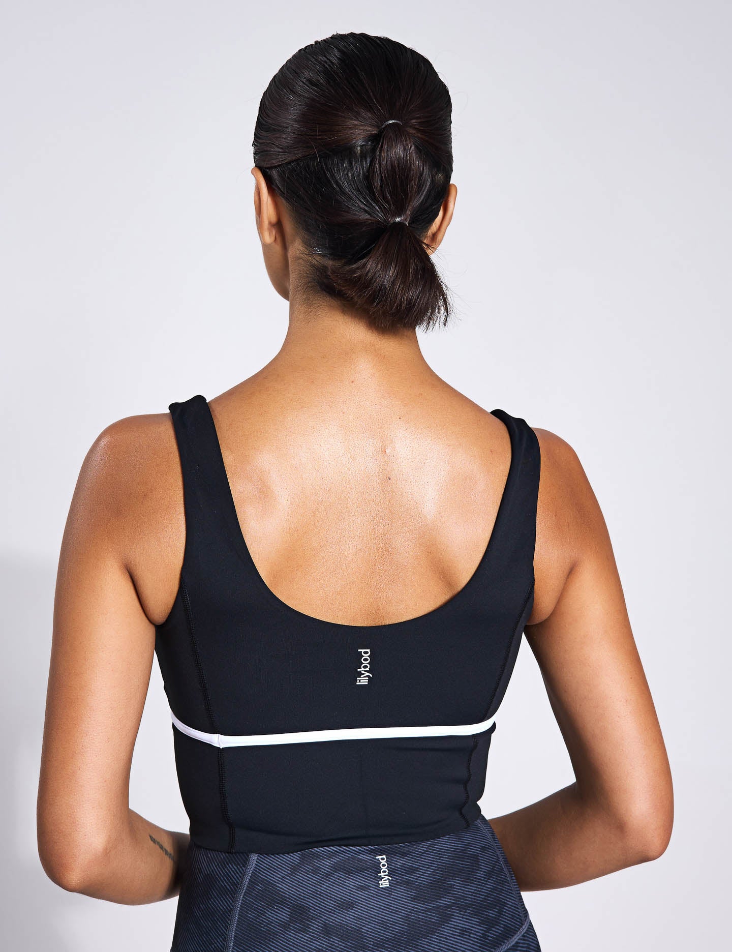 Ava High Support Sports Bra for Women - Black | Breathable & Comfortable Workout Top for Running, Yoga & Gym