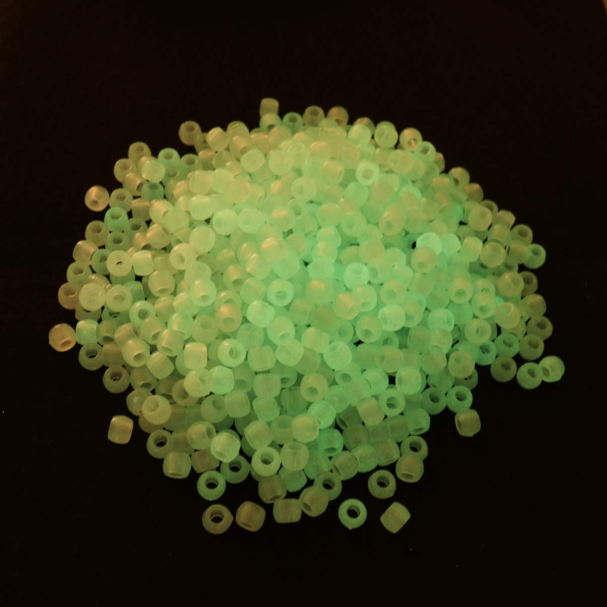 250pcs UV Color Changing Beads - Clear Solar Reactive Plastic Beads for Jewelry Making, DIY Crafts, Science Experiments & Outdoor UV Detection