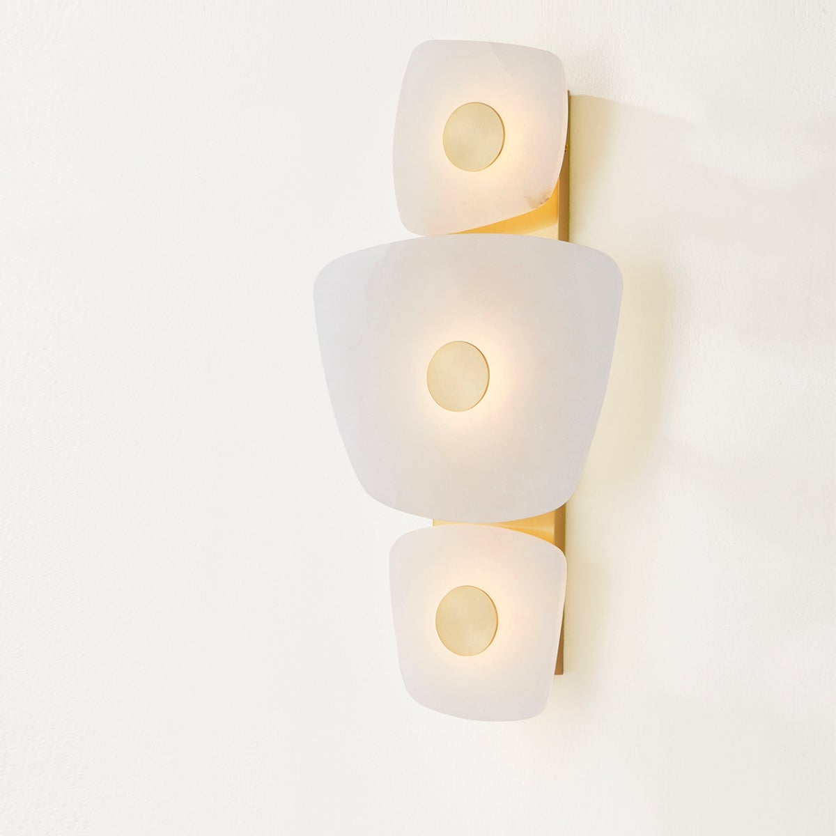 Modern Holmdel Wall Lamp - Sleek LED Sconce Light for Bedroom, Living Room & Hallway - Energy Efficient Indoor Lighting Fixture
